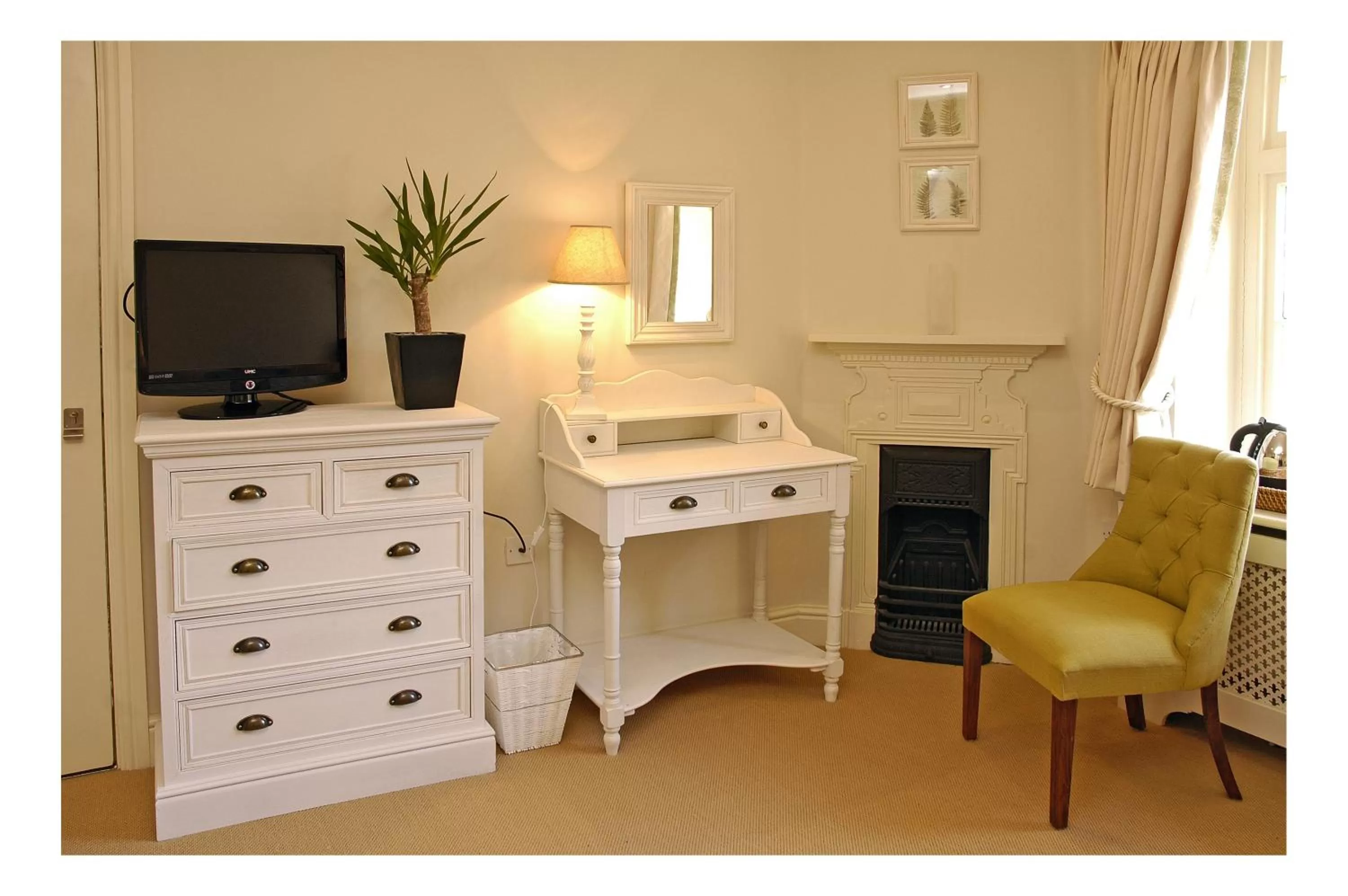 Bedroom in The Kings Arms