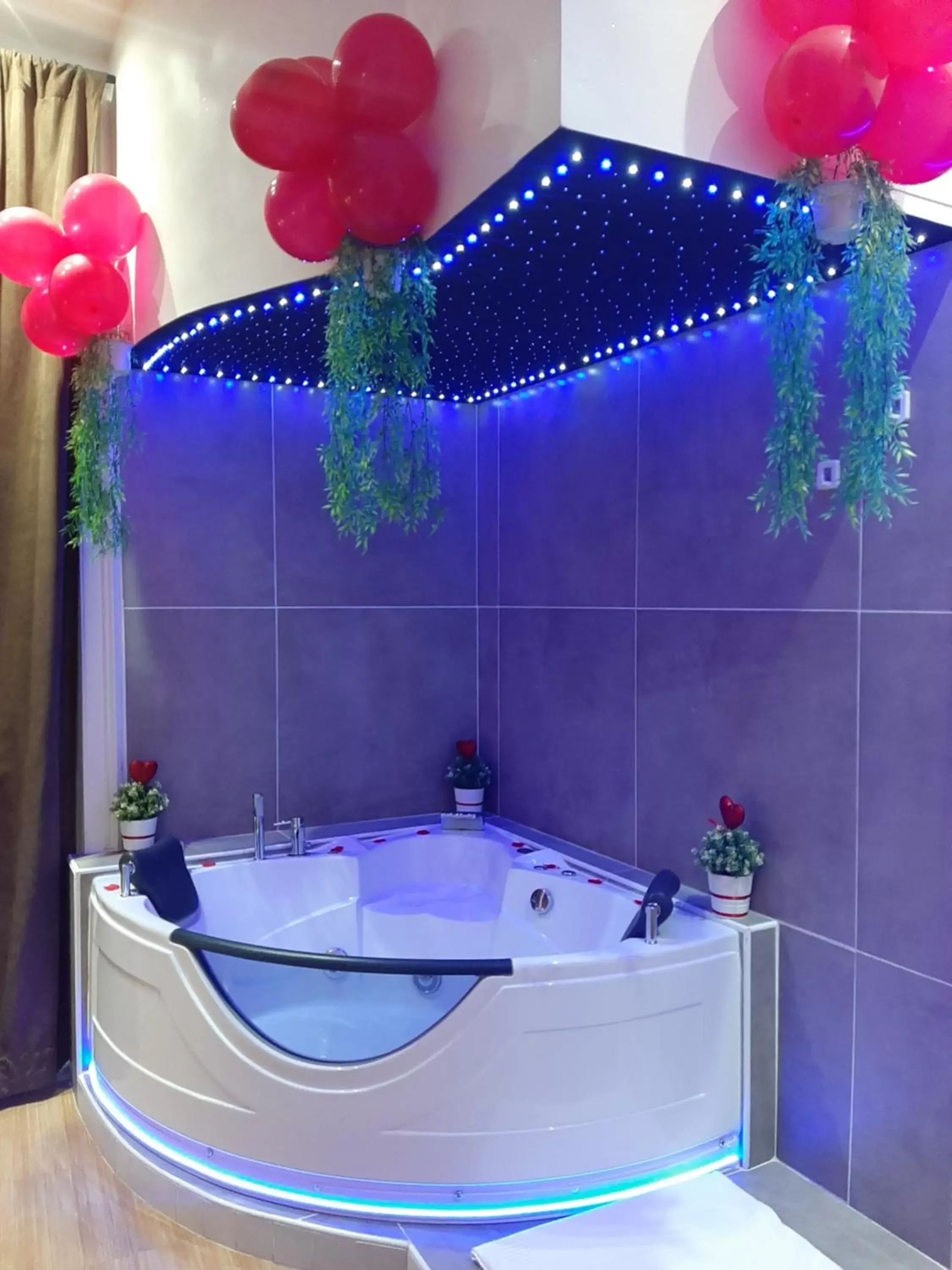 Suite with Spa Bath in Red House Suite with Spa Bath in Red House