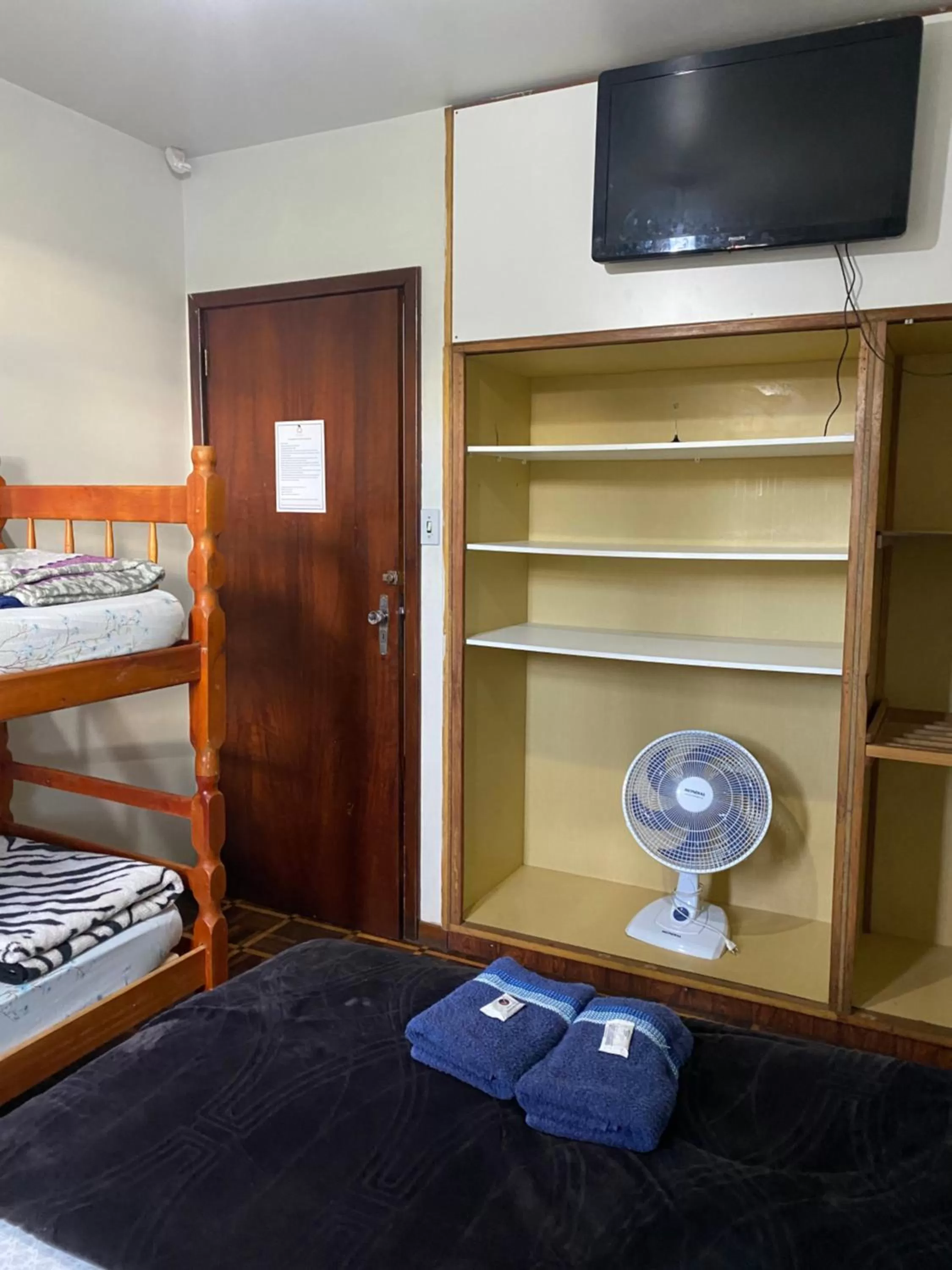 TV/Entertainment Center in Nova Pousada Consulado