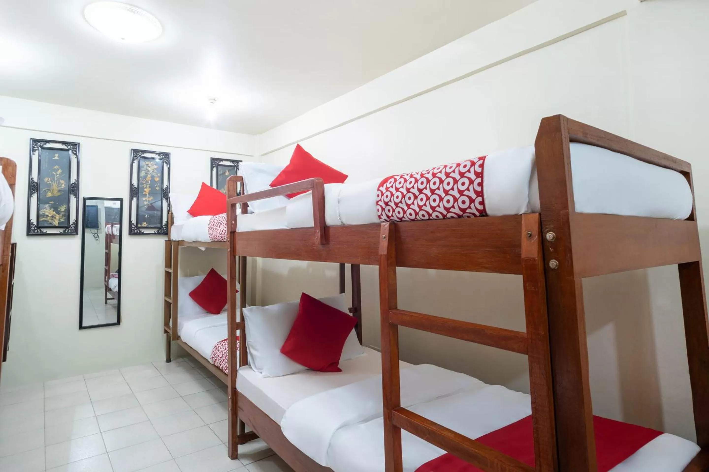 Bedroom, Bunk Bed in Conrado's Apartelle