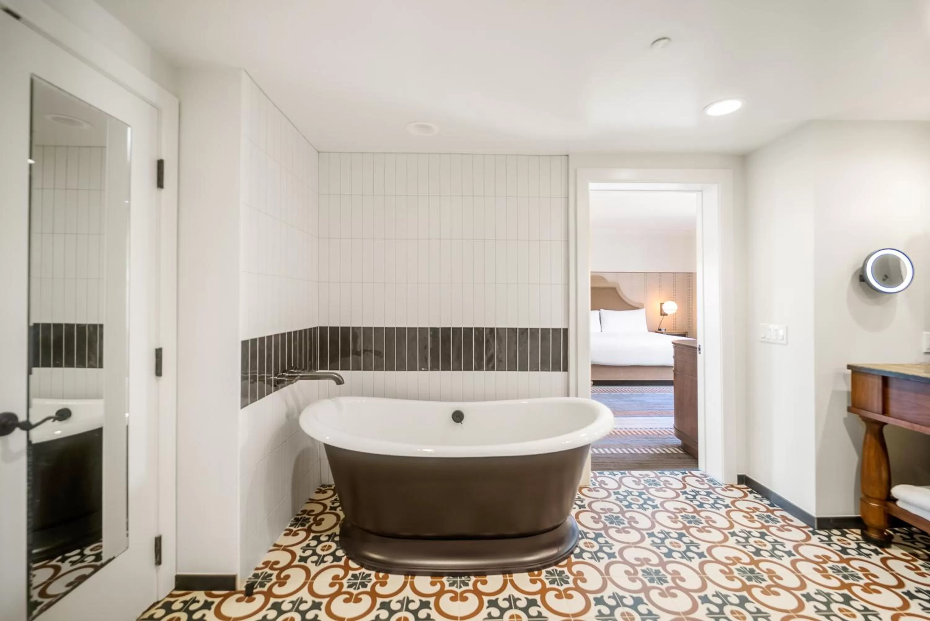 Bathroom, Bed in Estancia La Jolla Hotel & Spa