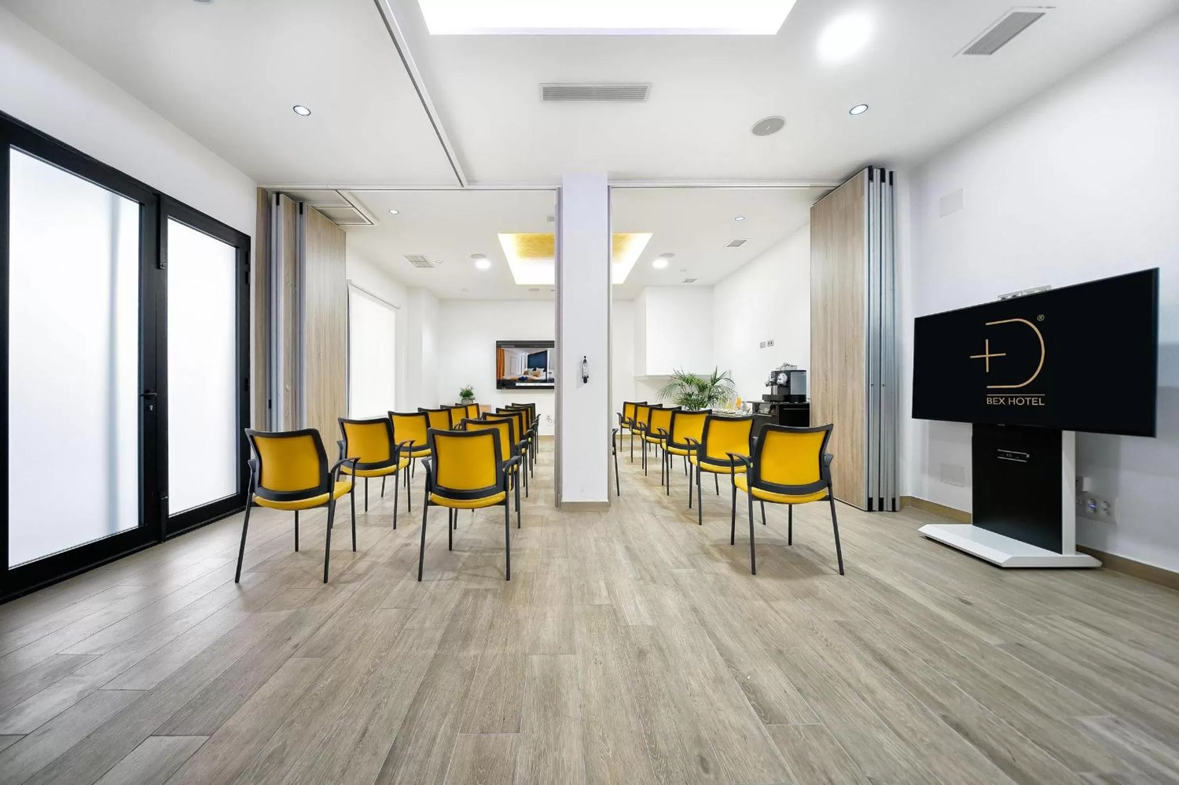 Meeting/conference room in Design Plus Bex Hotel