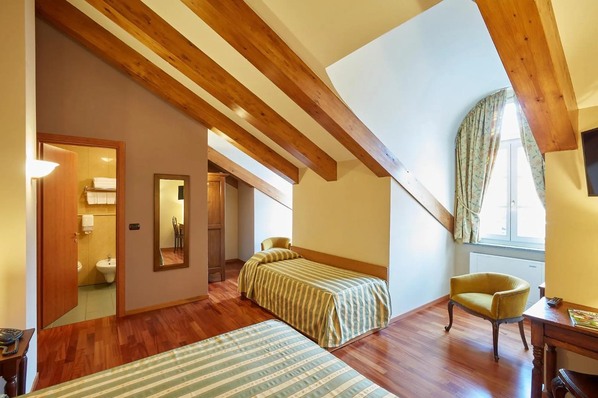 Bathroom, Bed in Liberty Hotel