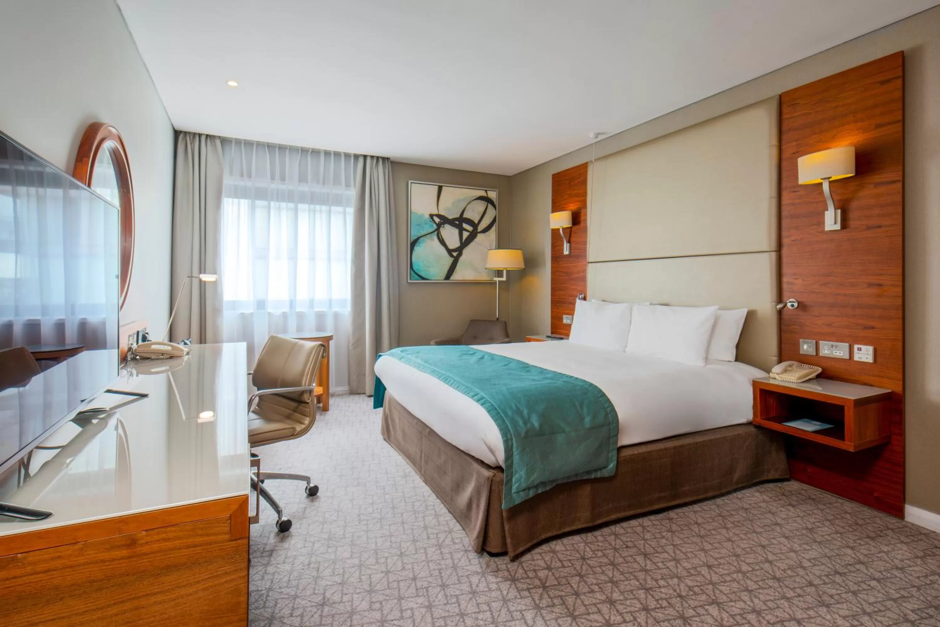 Bedroom, Bed in Crowne Plaza London - Docklands by IHG