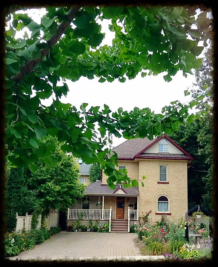 Facade/entrance, Property Building in Arbour Garden B&B