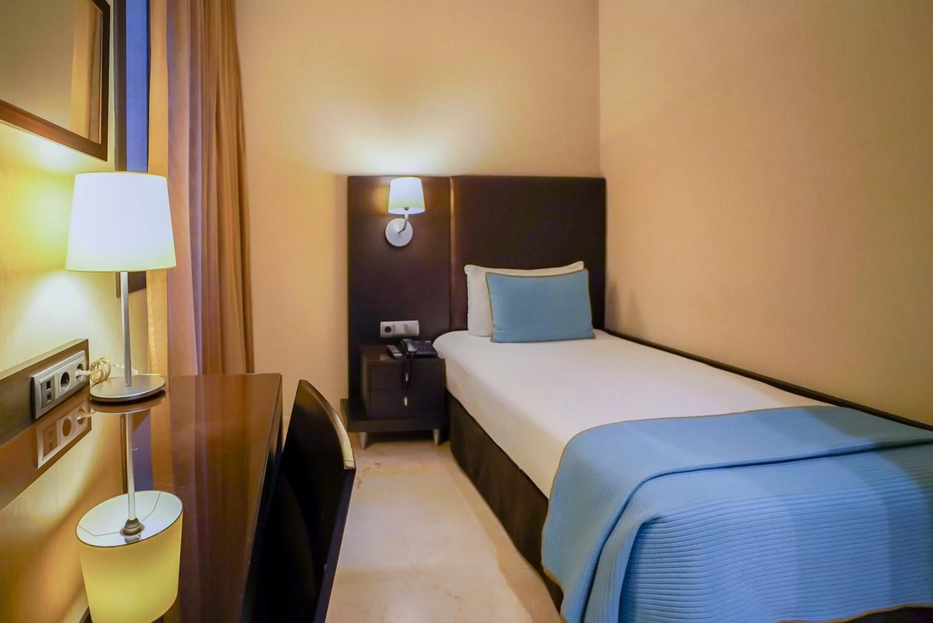 Photo of the whole room, Bed in Hotel Constanza