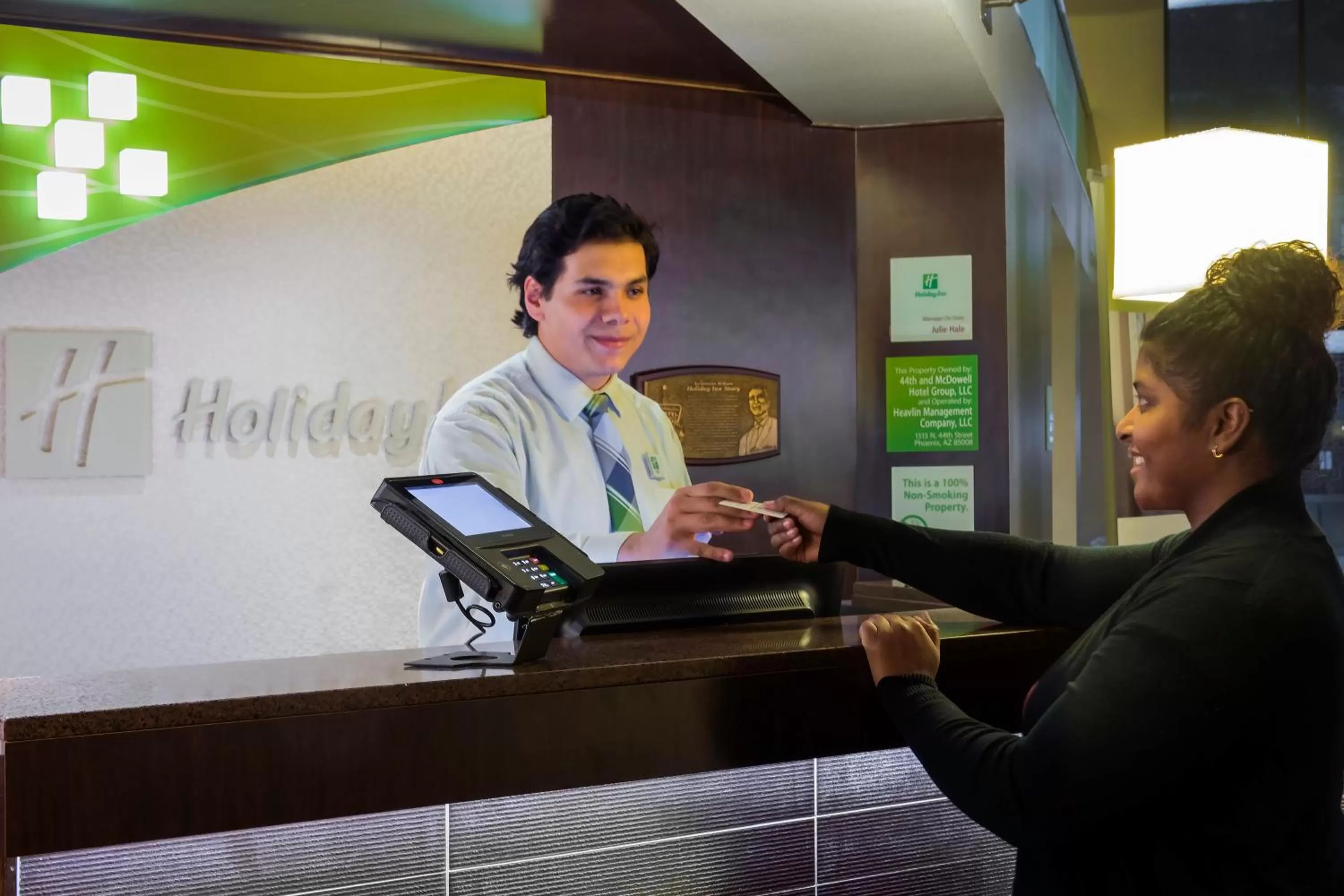 Lobby or reception in Holiday Inn and Suites Phoenix Airport North by IHG