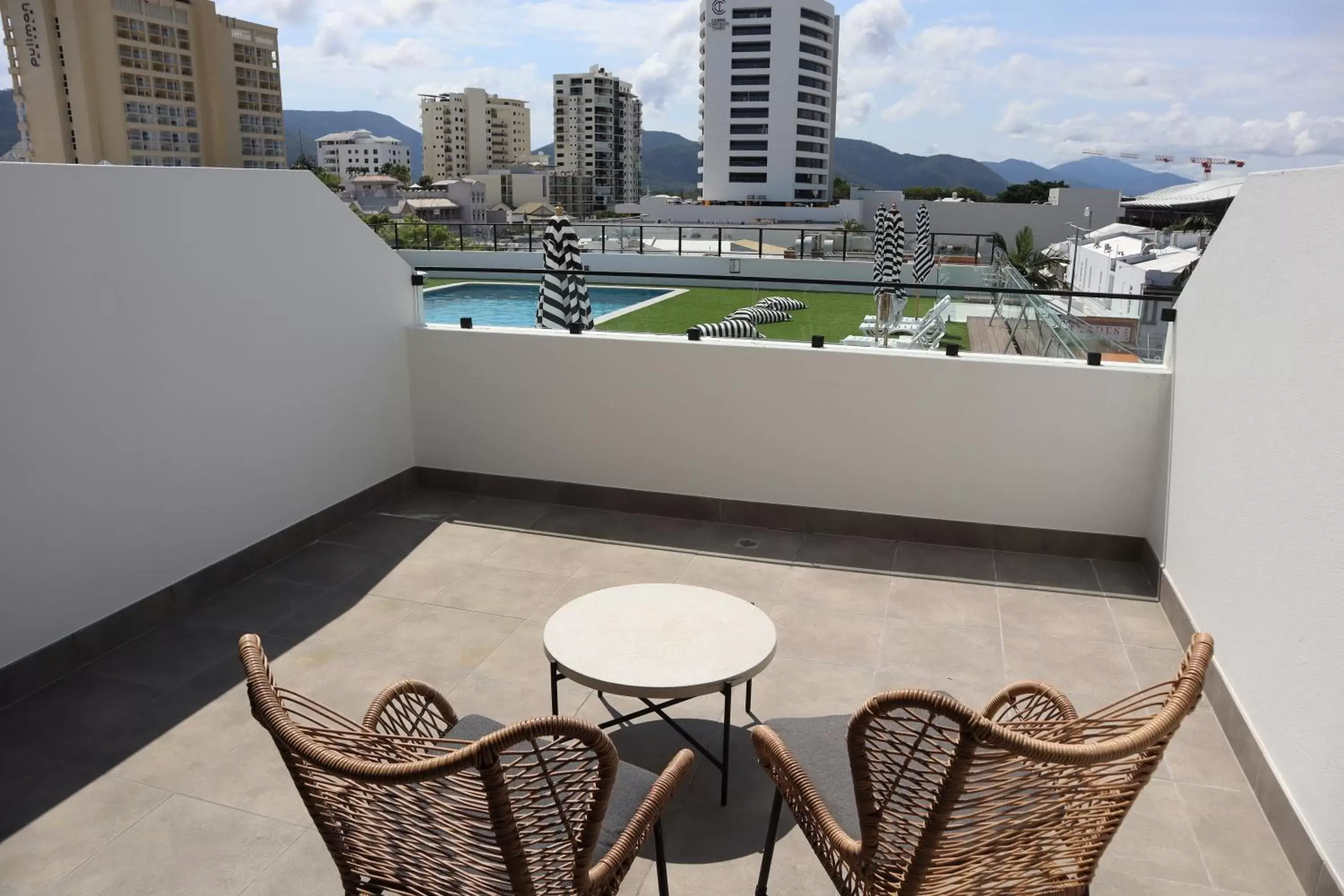 Deluxe Terrace Room in The Benson Hotel Deluxe Terrace Room in The Benson Hotel