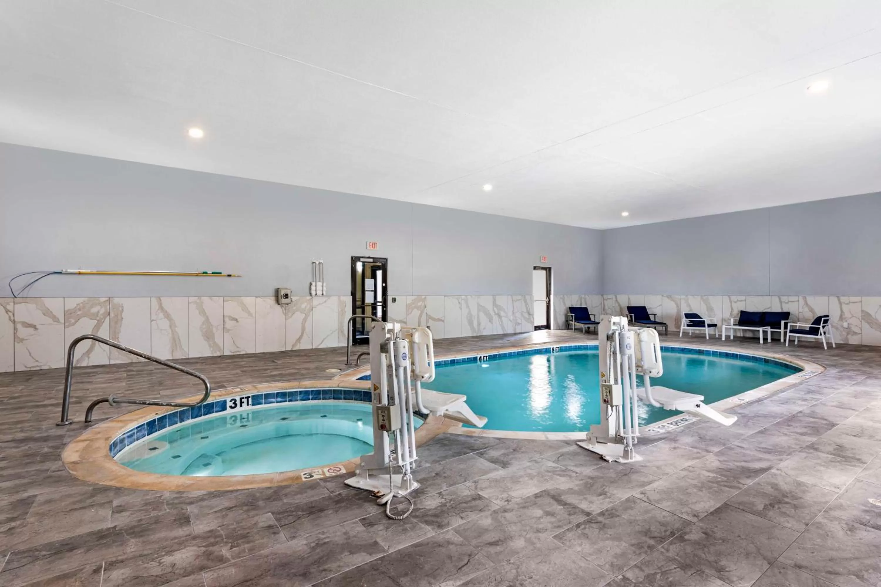 Pool view in Best Western Plus Texoma Hotel & Suites