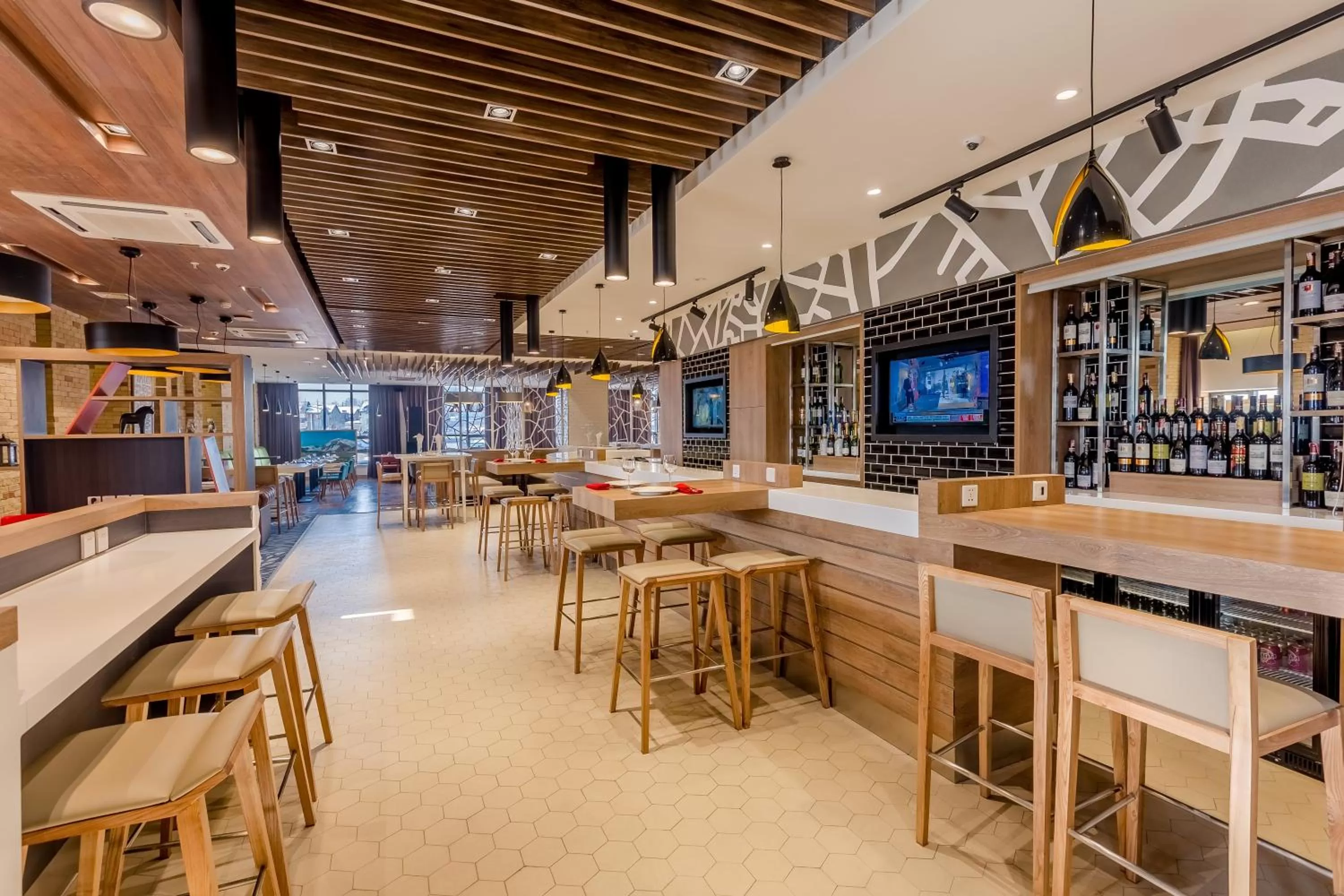 Lounge or bar in Holiday Inn Ulaanbaatar by IHG