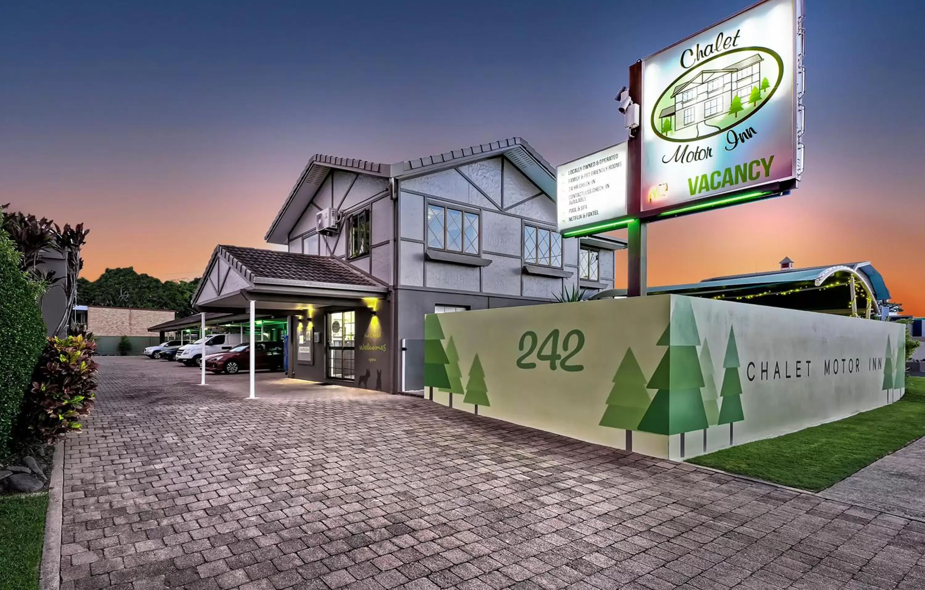 Chalet Motor Inn Chalet Motor Inn