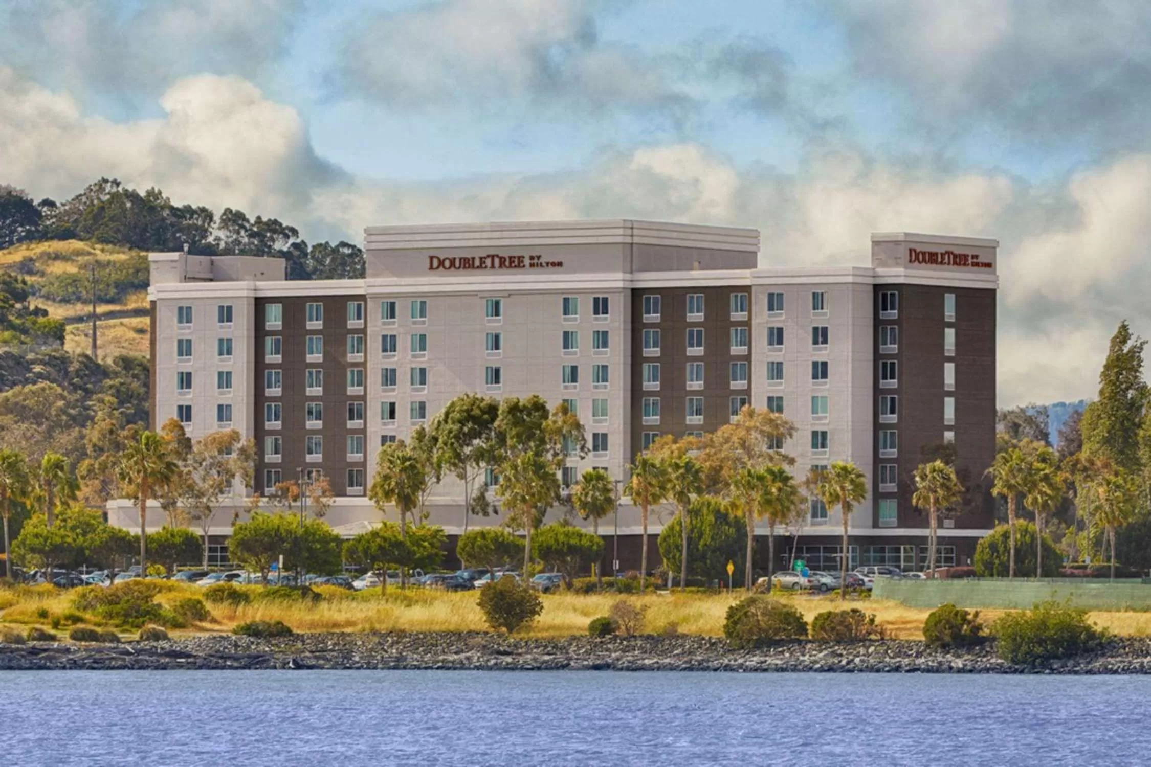 Property building in DoubleTree by Hilton San Francisco Airport North Bayfront
