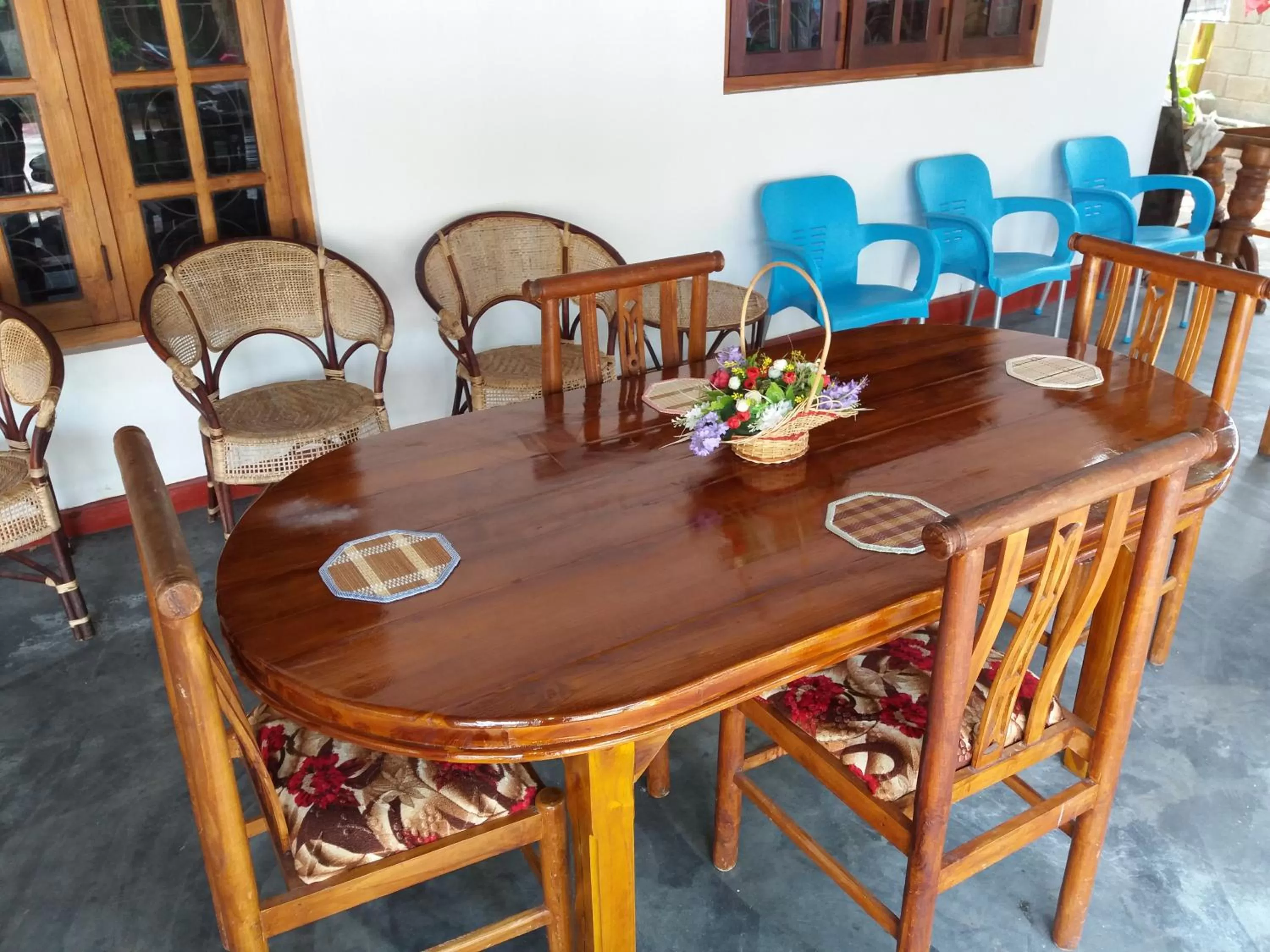 Restaurant/places to eat in Canal Side Guest House Polonnaruwa