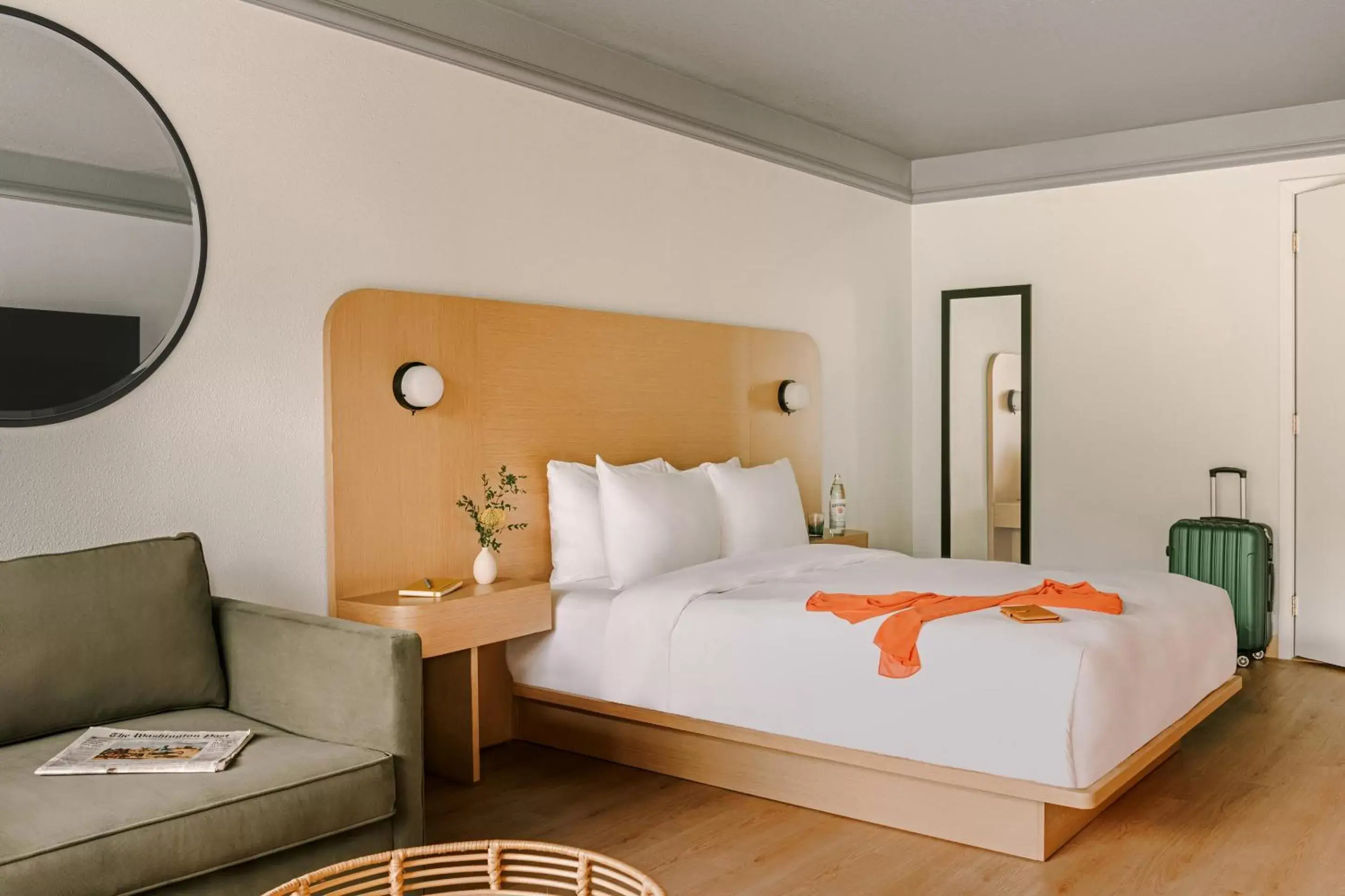 Queen Room - Disability Access in Cirrus Queen Room - Disability Access in Cirrus