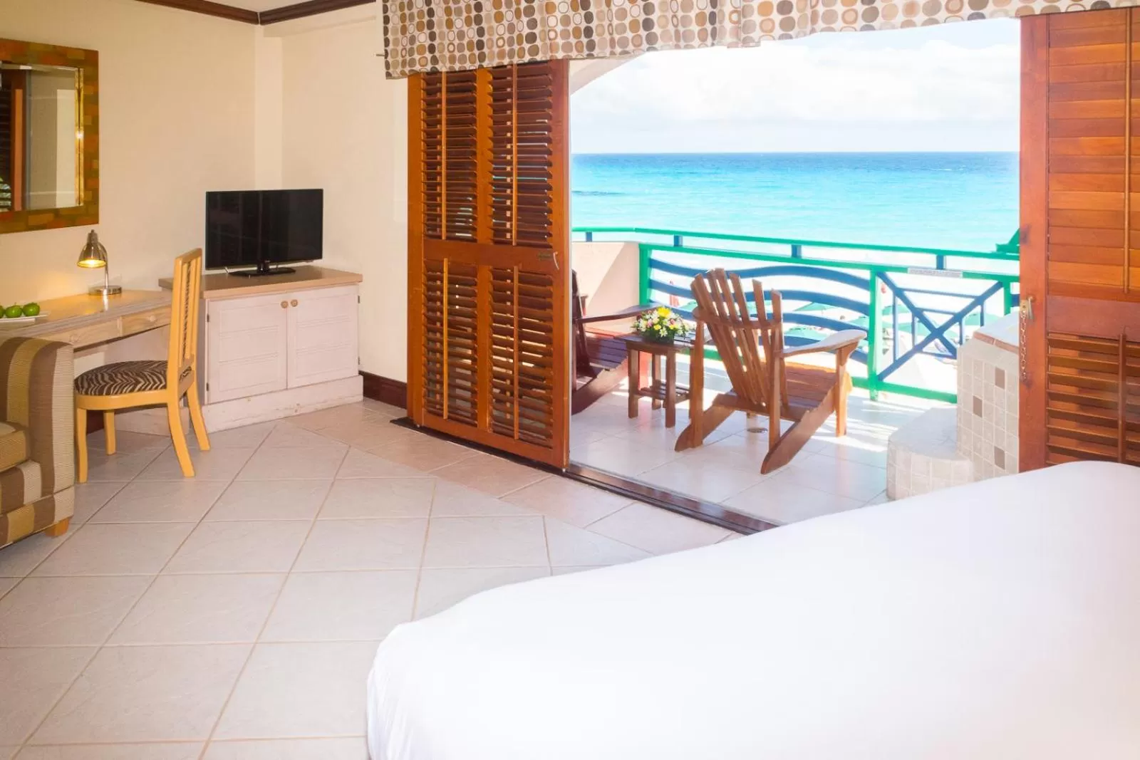 Bed in Accra Beach Hotel & Spa