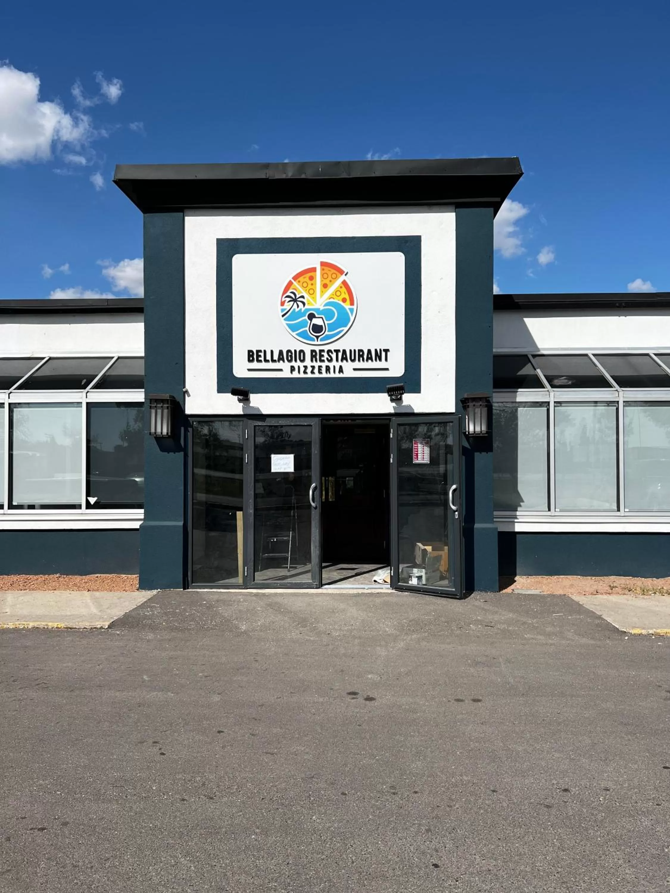 Restaurant/places to eat in Travelodge by Wyndham Regina