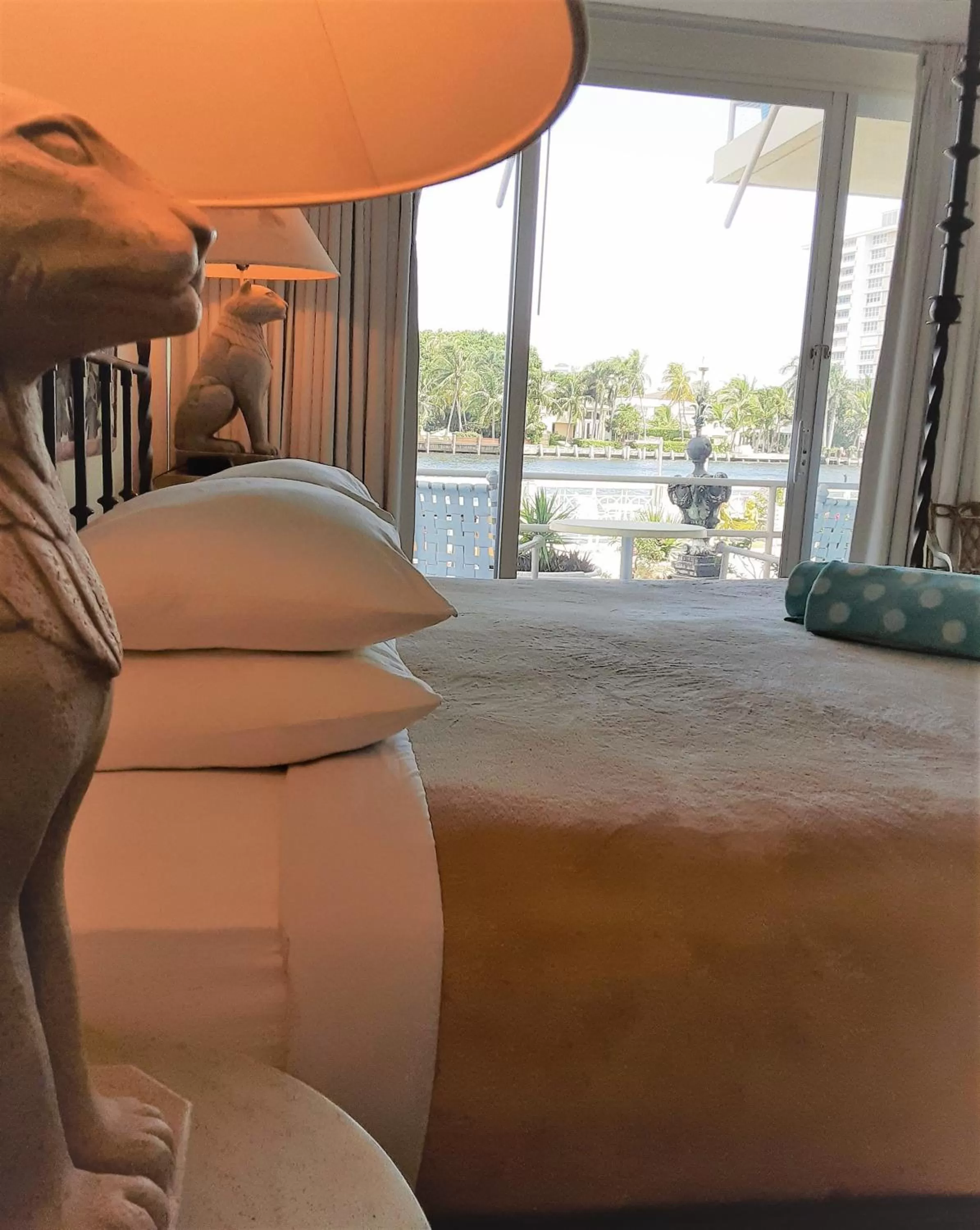 Bedroom, Bed in Manhattan Tower Apartment Hotel