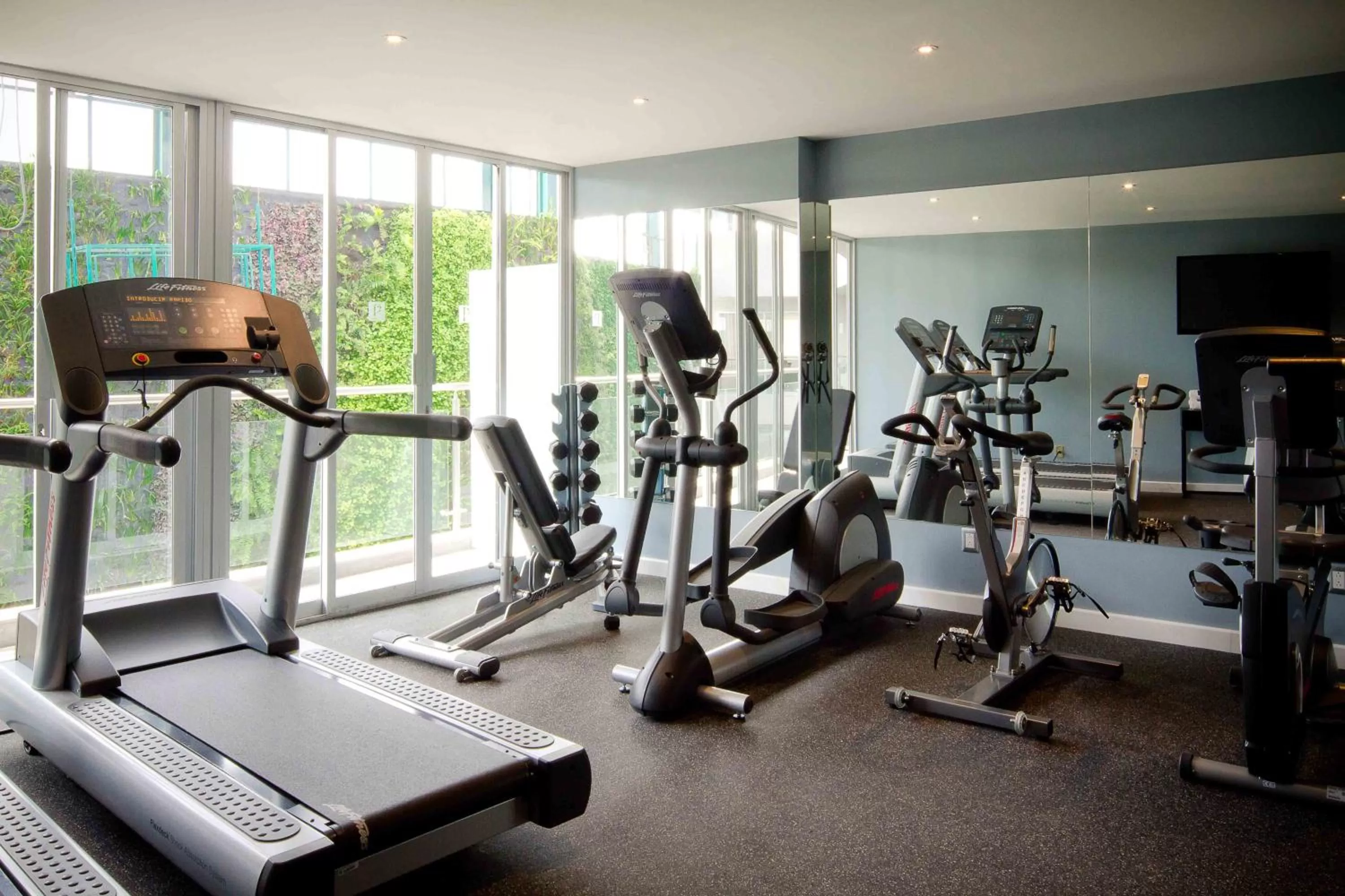 Fitness centre/facilities in Pennsylvania Suites