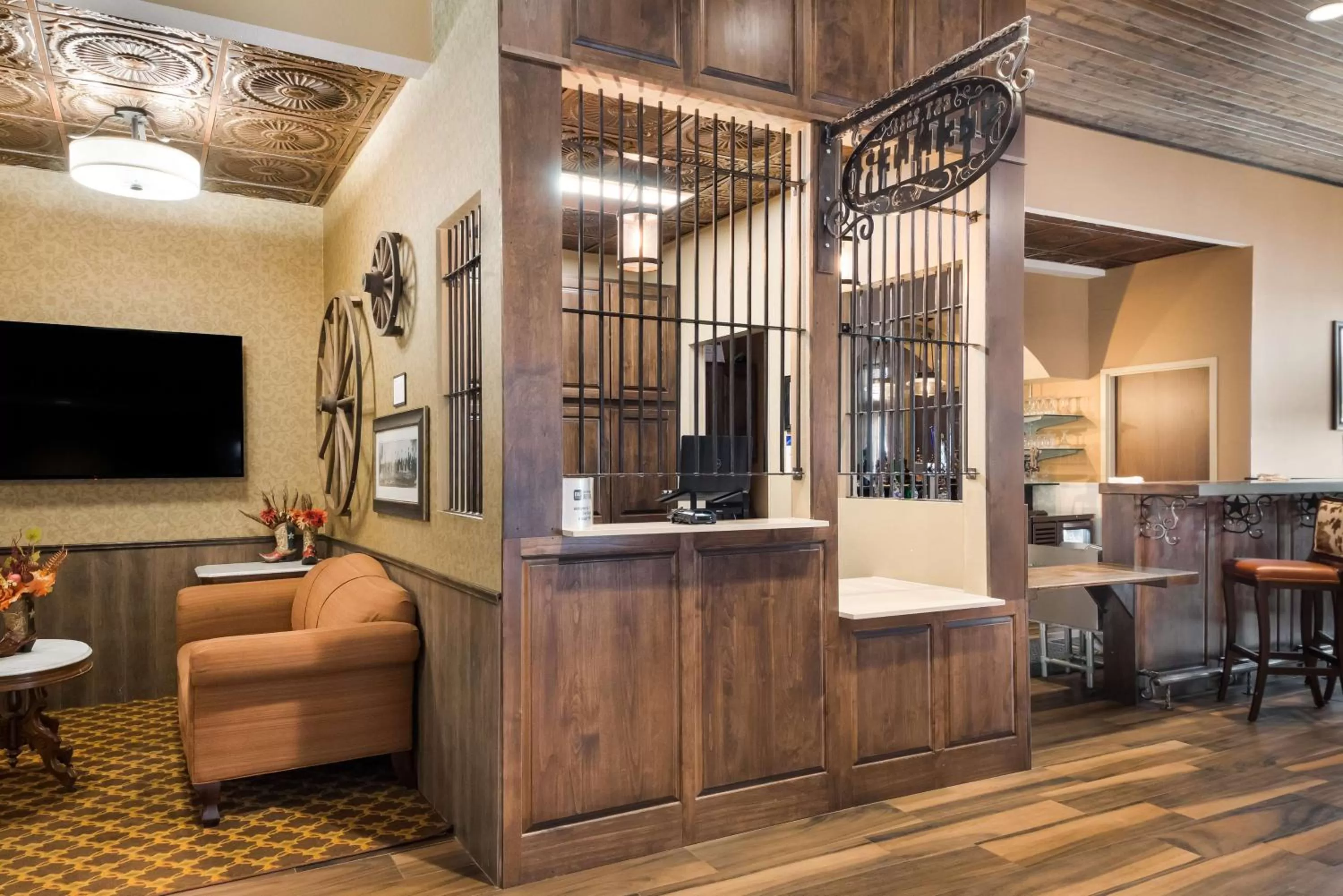 Lobby or reception in Best Western Bandera Suites & Saloon