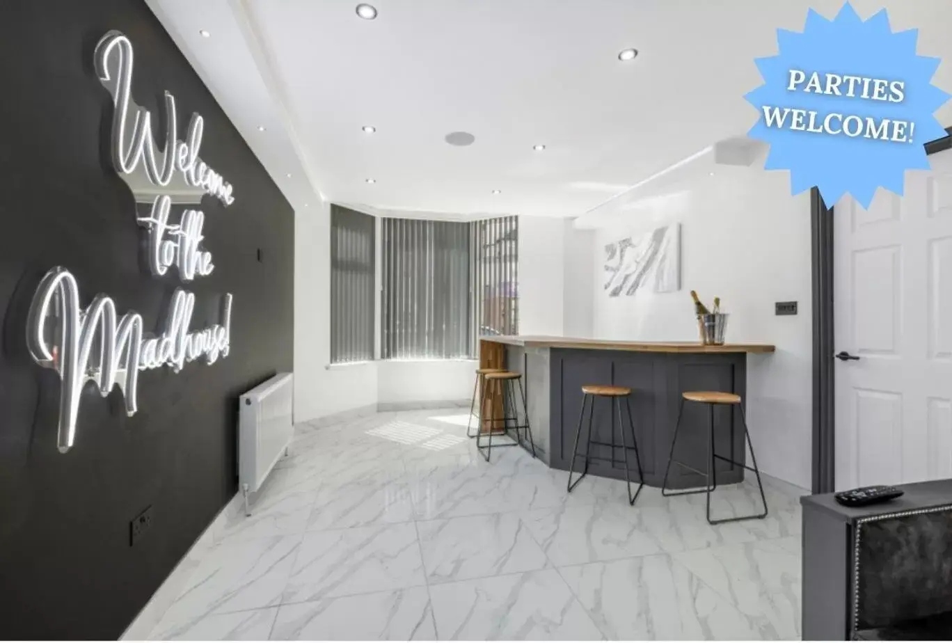 Living room in Crystal Towers Sasco Apartments Living room in Crystal Towers Sasco Apartments