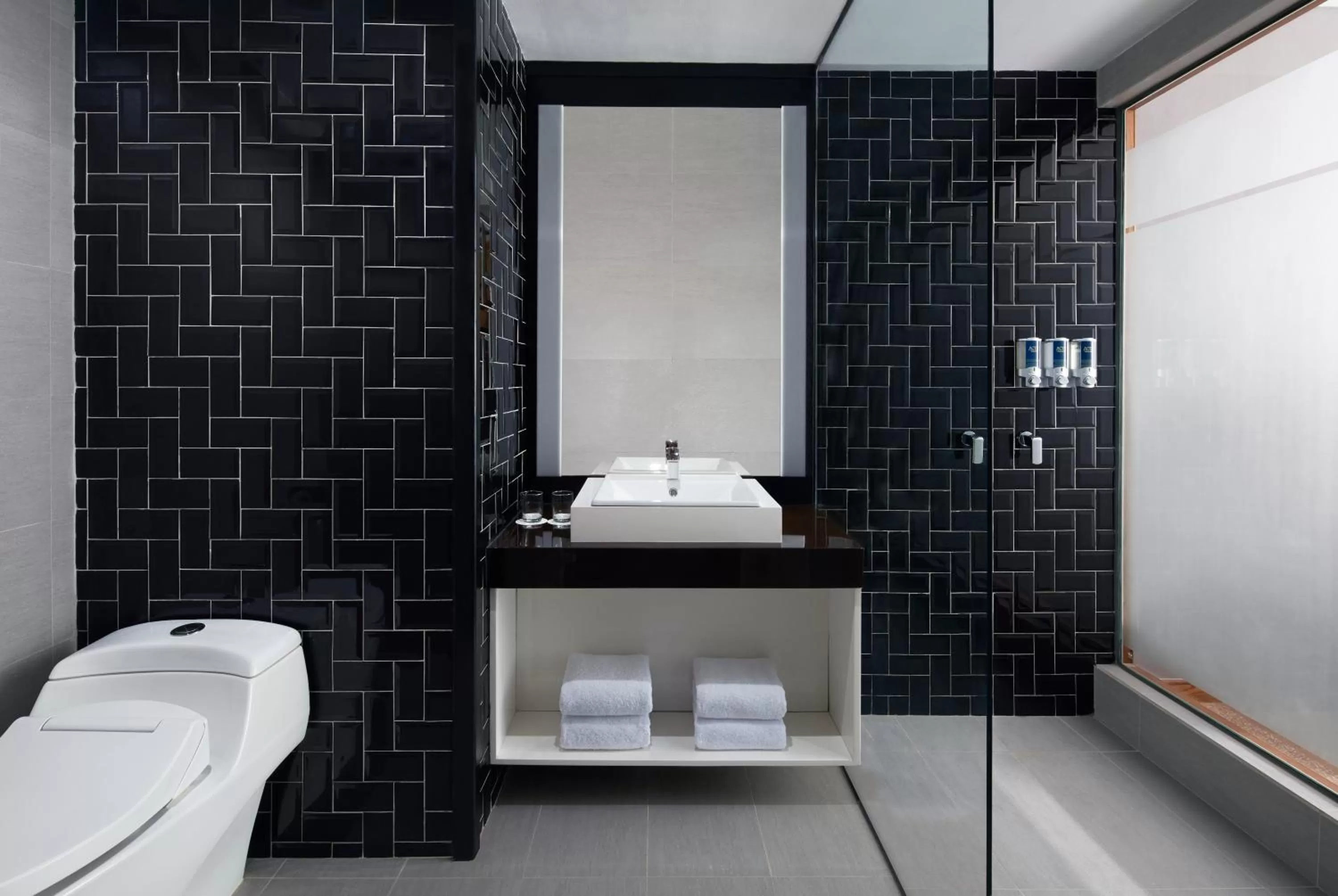 Toilet in Four Points by Sheraton Balikpapan