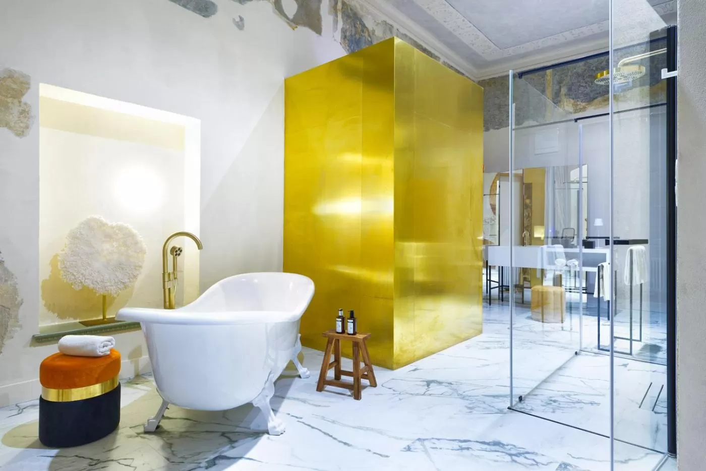 Shower in ARCHE Dwór Uphagena Gdańsk