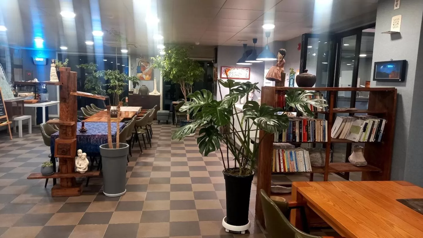 Lounge or bar, Restaurant/Places to Eat in Hotel Jirisan Haetsal