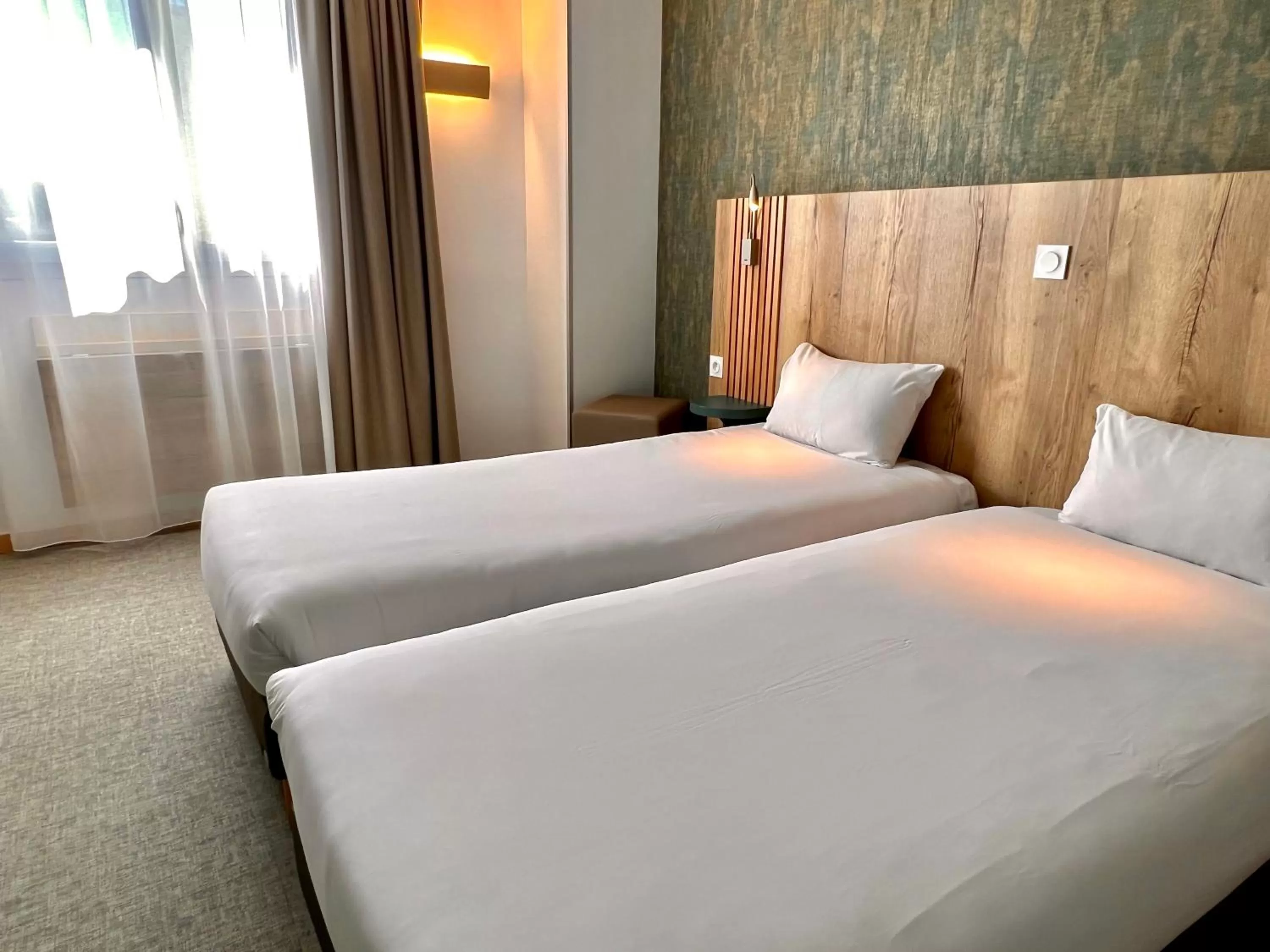 Bed in The Originals City, Hôtel Le Puech, Narbonne