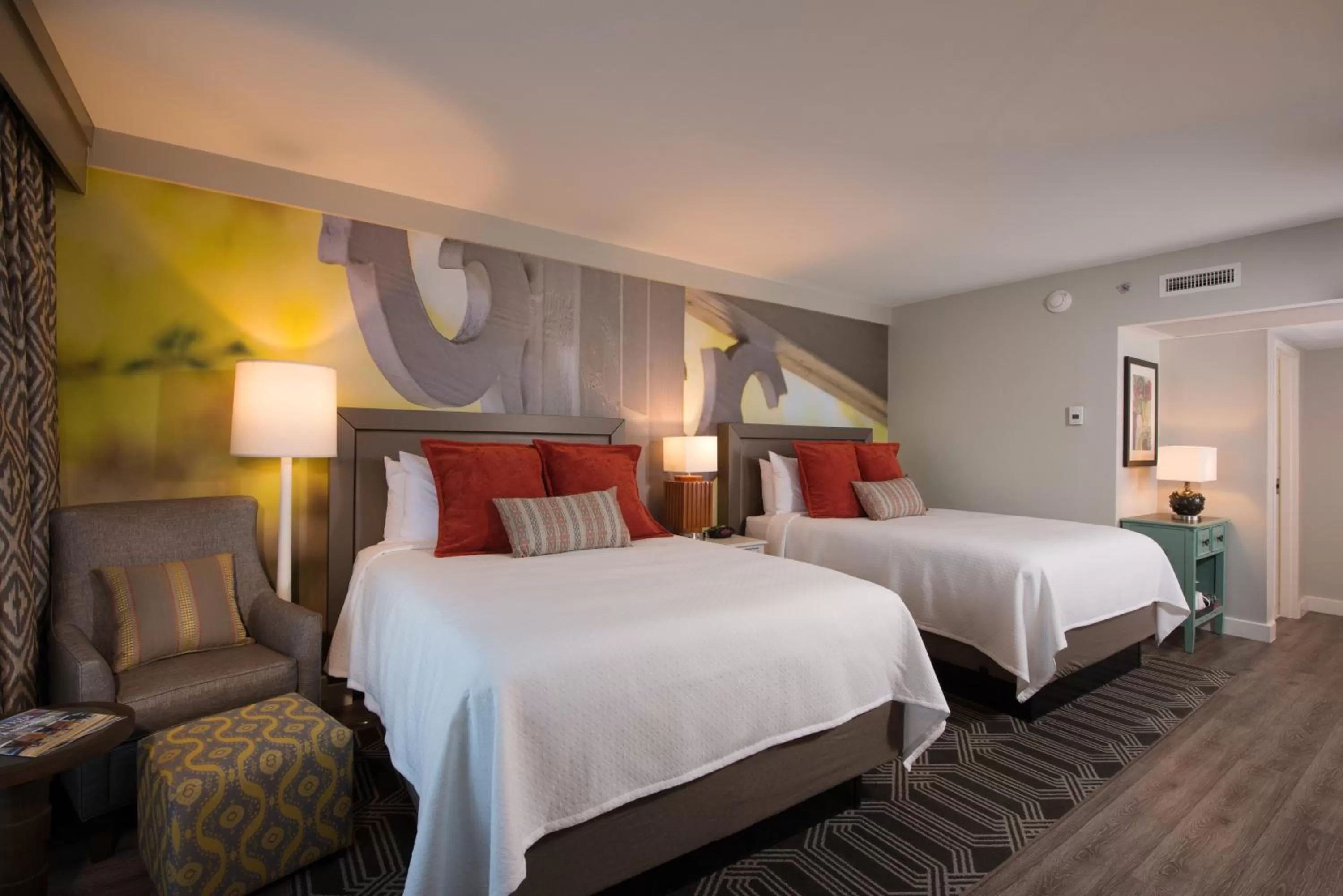 Photo of the whole room, Bed in Hotel Indigo Atlanta Vinings by IHG