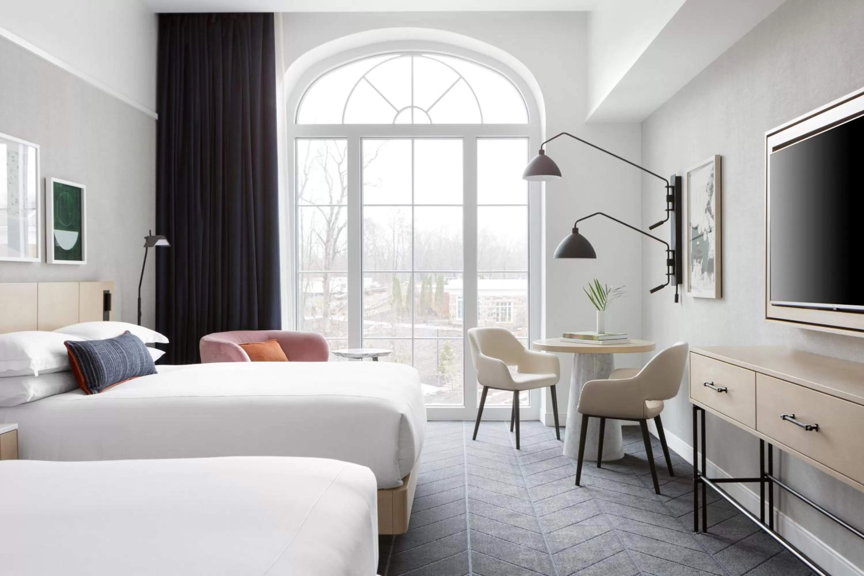 Photo of the whole room, Bed in Kimpton - The Forum Hotel by IHG
