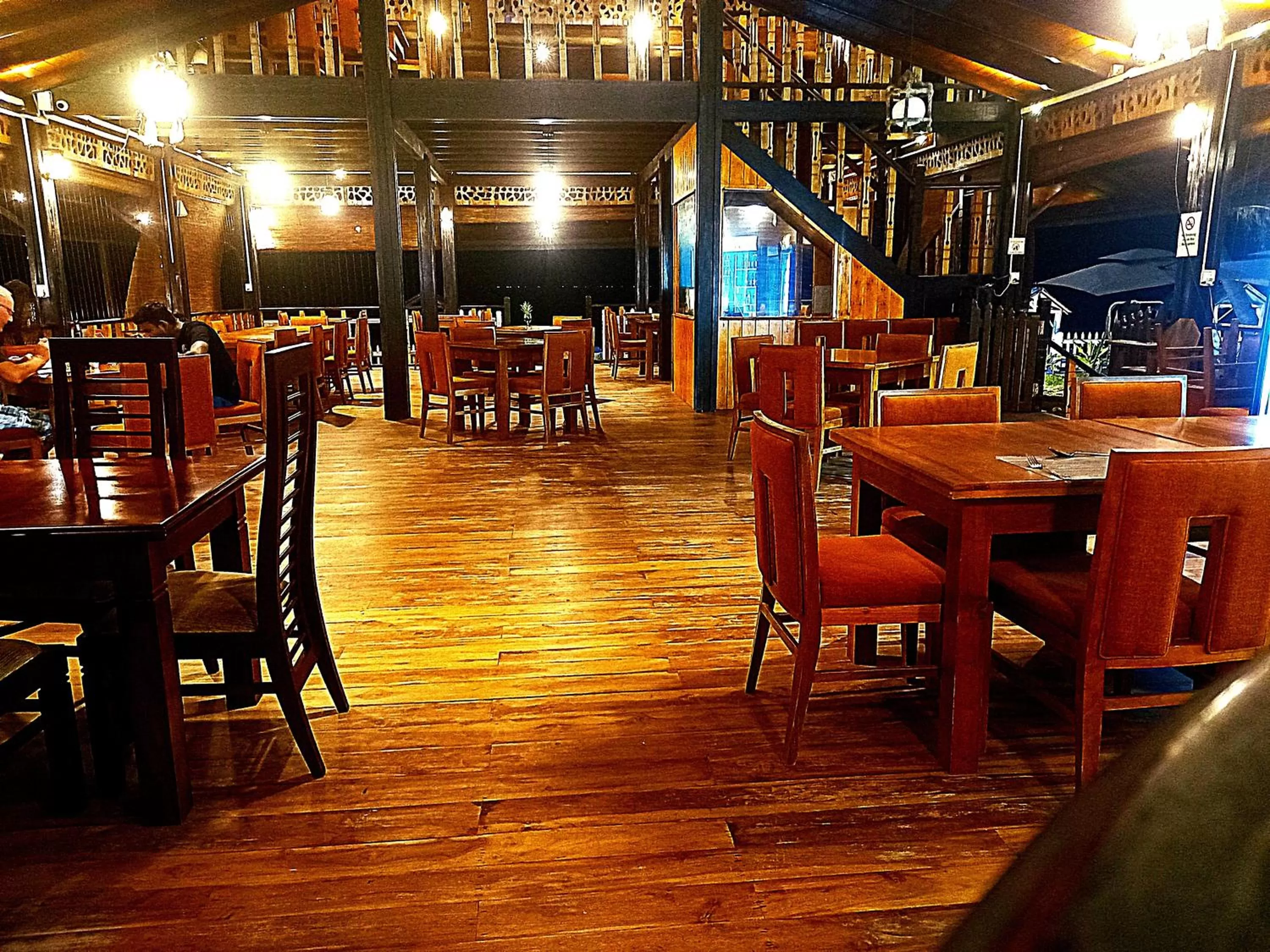 Restaurant/places to eat in Blue Sand Beach Resort