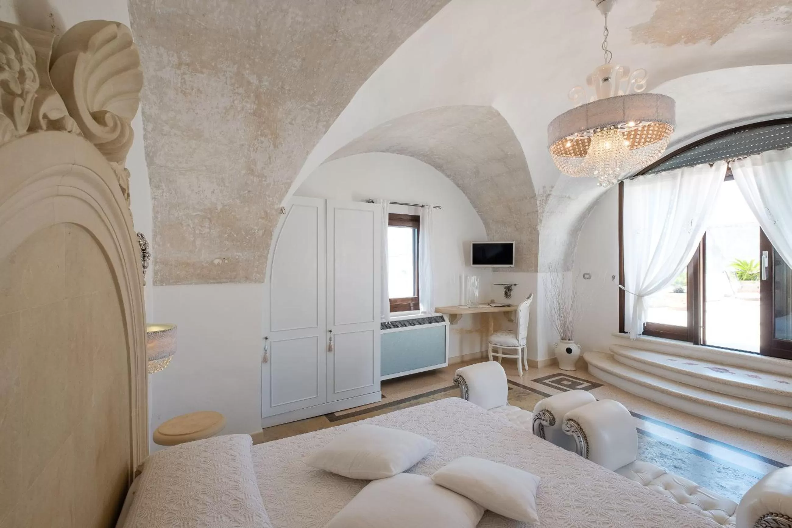 Photo of the whole room, Bed in Palazzo Gallo Resort