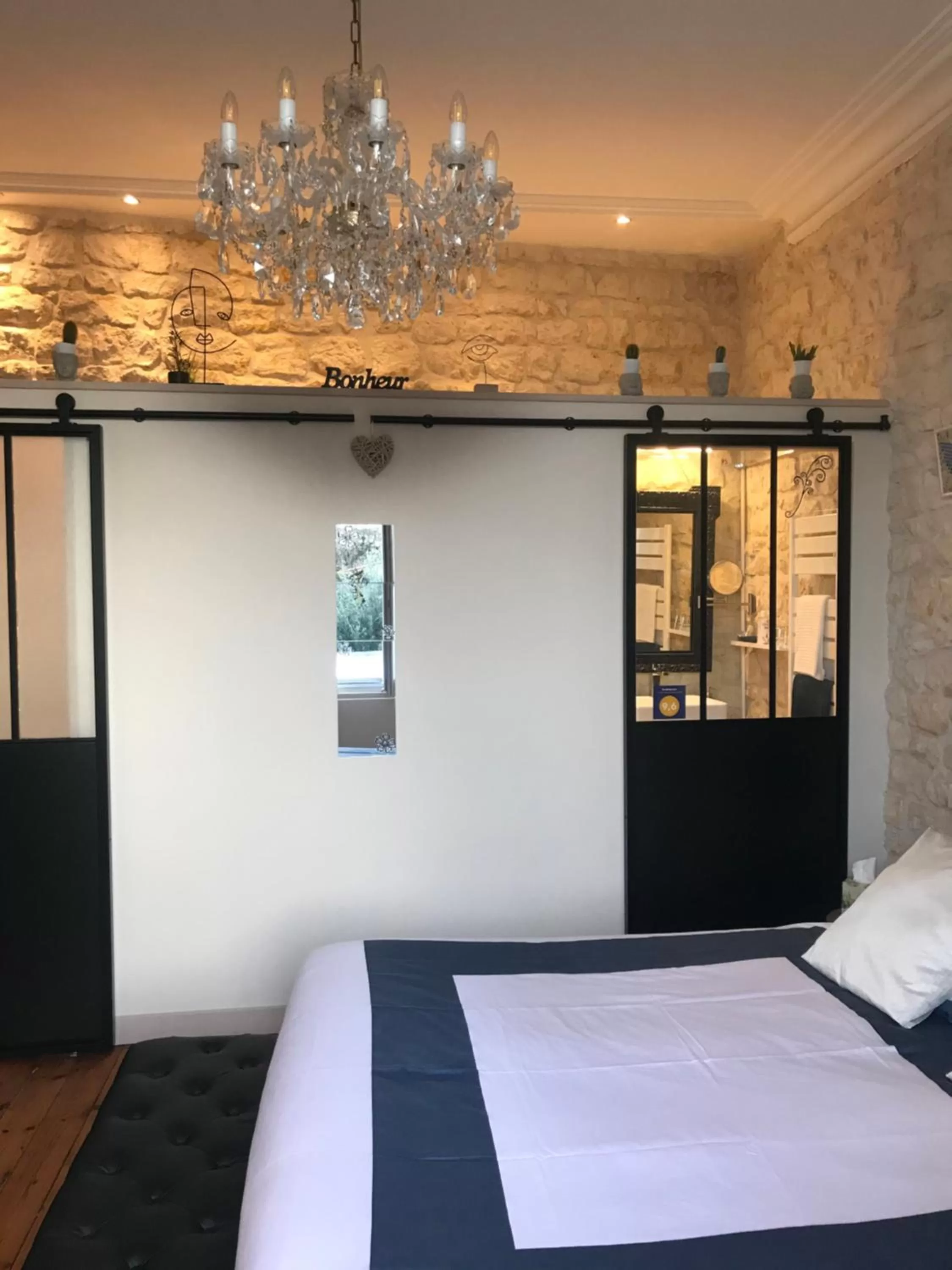 Decorative detail, Bed in Saint James House