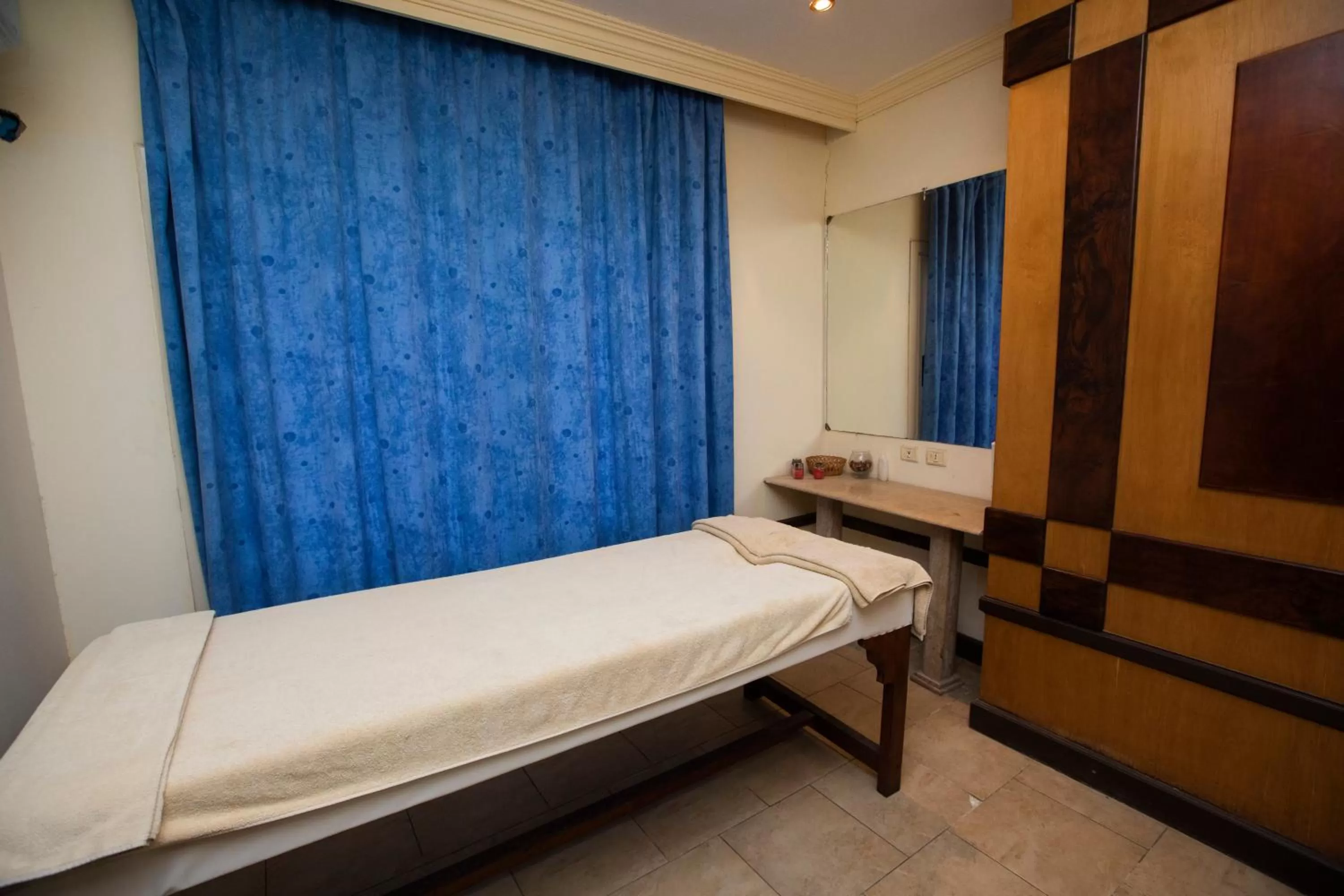 Massage, Bed in AIFU Hotel El Montazah Alexandria