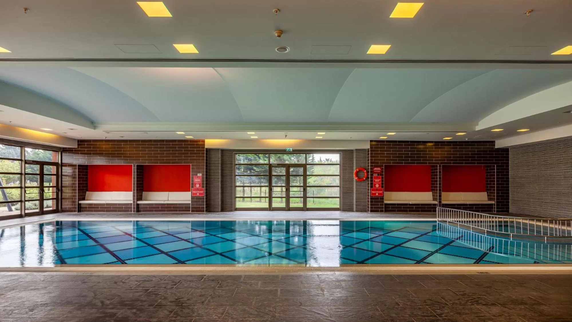 Swimming pool in Novotel Trabzon