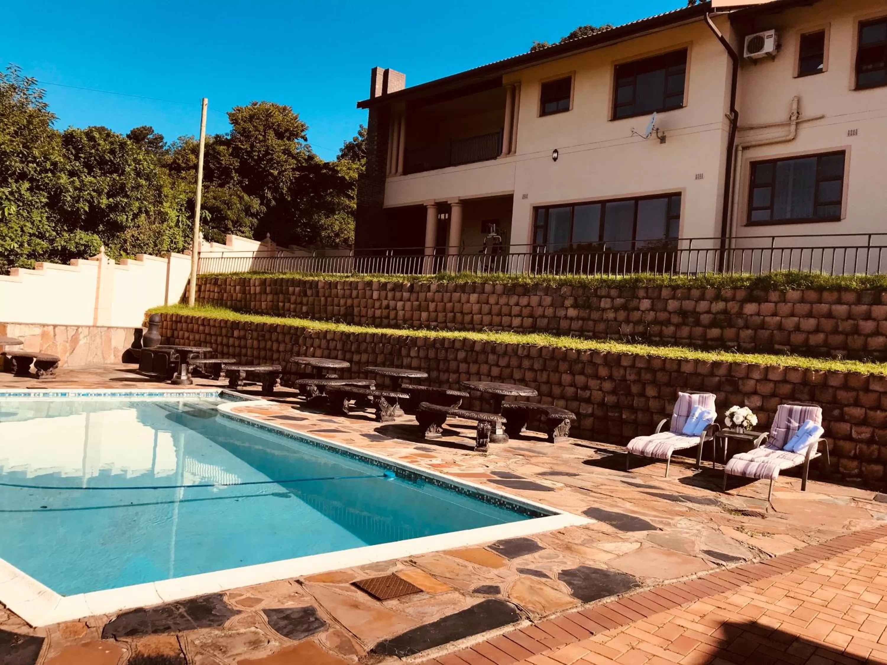 Property building in Jay and Bee Guesthouse