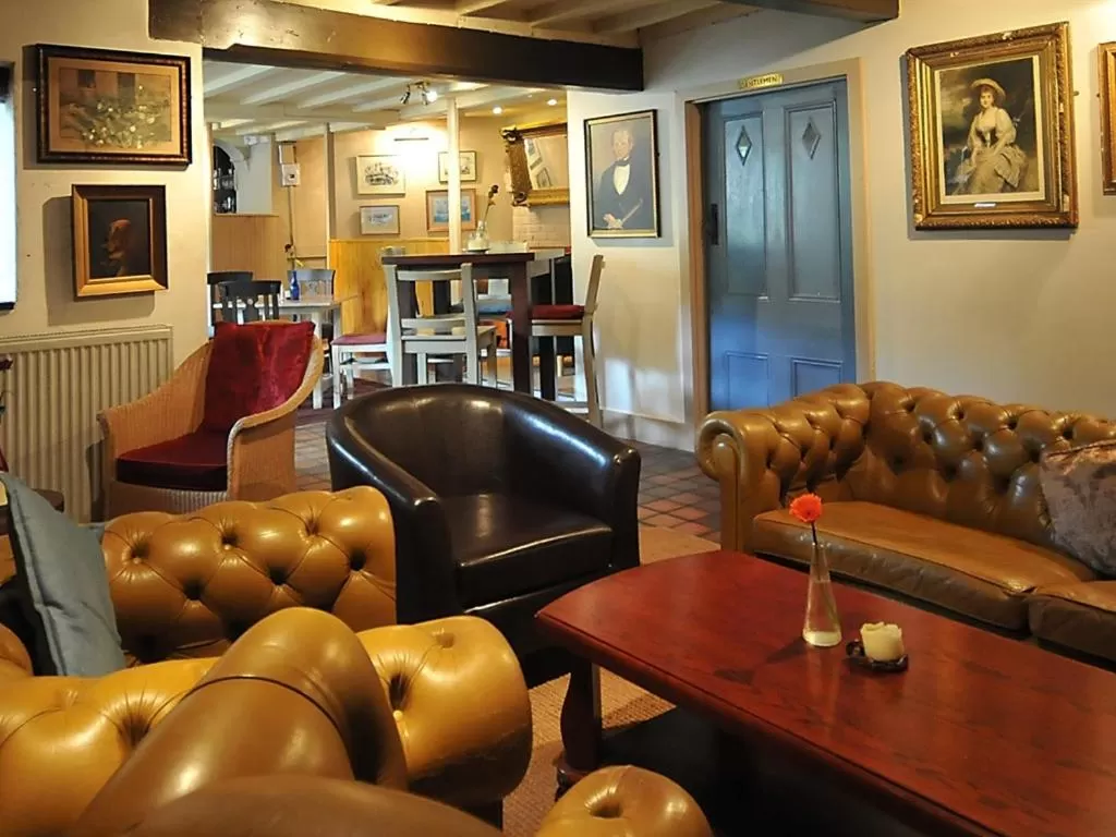 Lounge or bar in White Hart Inn