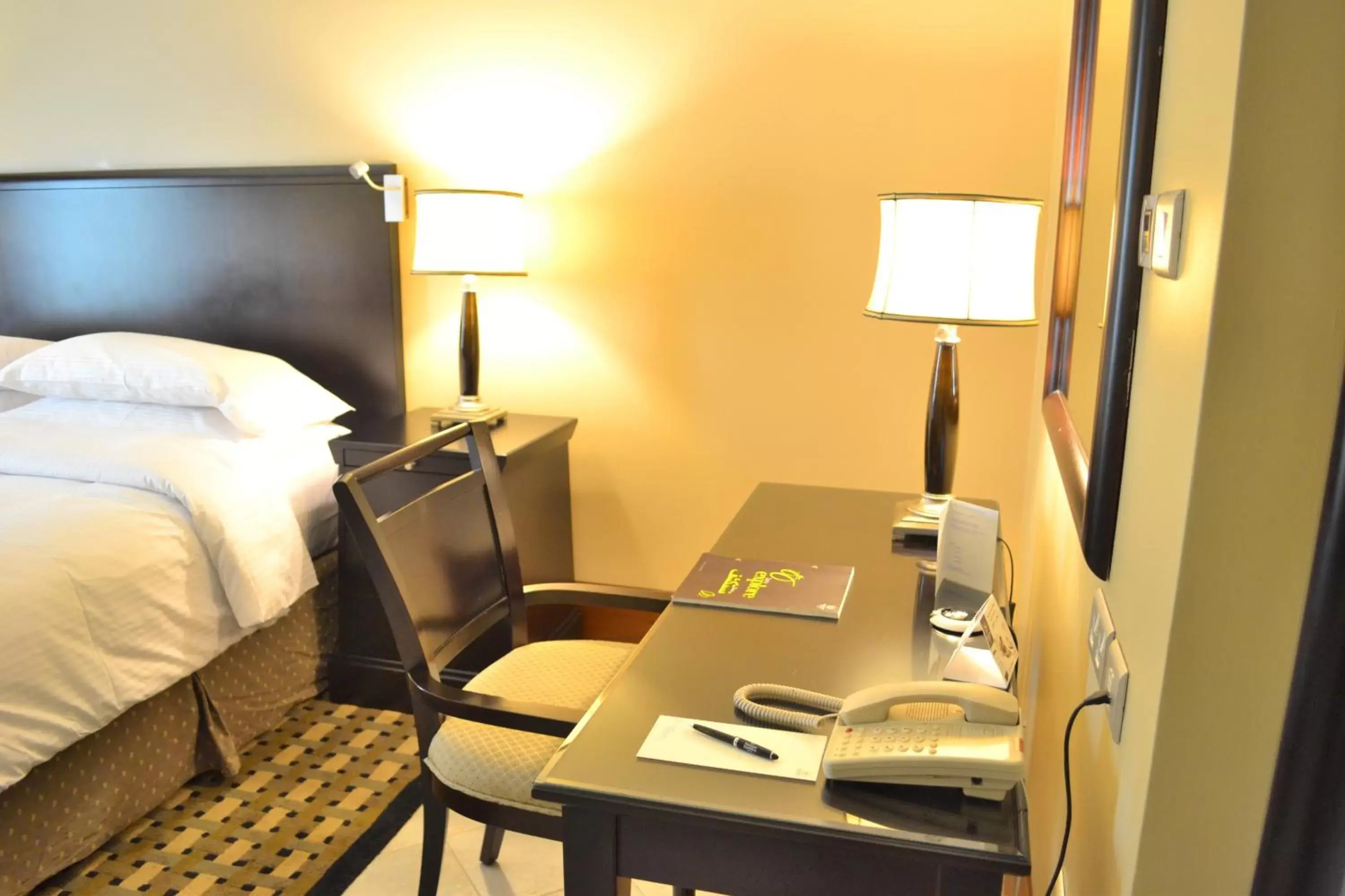 Classic King Room City View in Sheraton Khalidiya Hotel Classic King Room City View in Sheraton Khalidiya Hotel