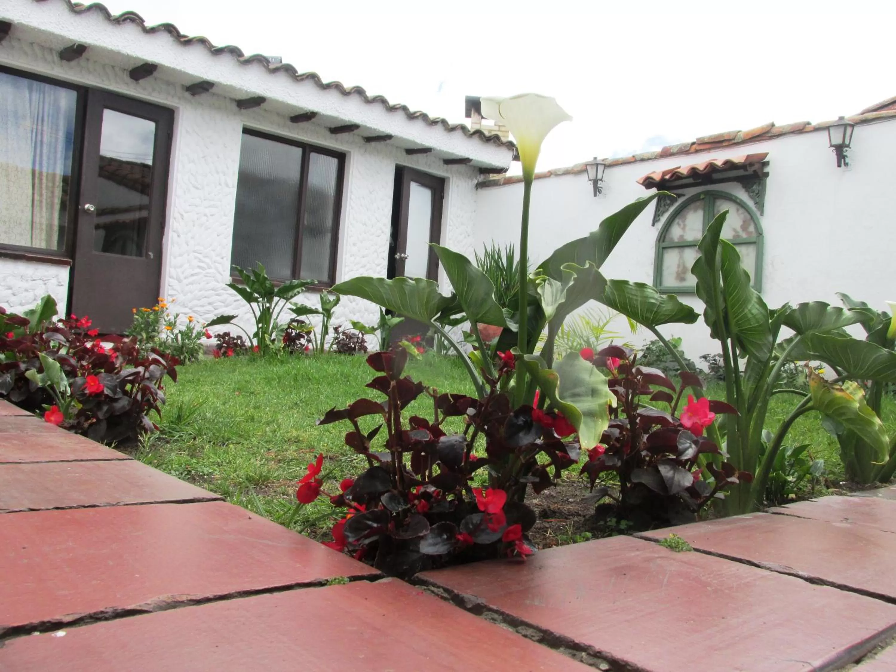 Garden, Property Building in Villa Suite Emanuel