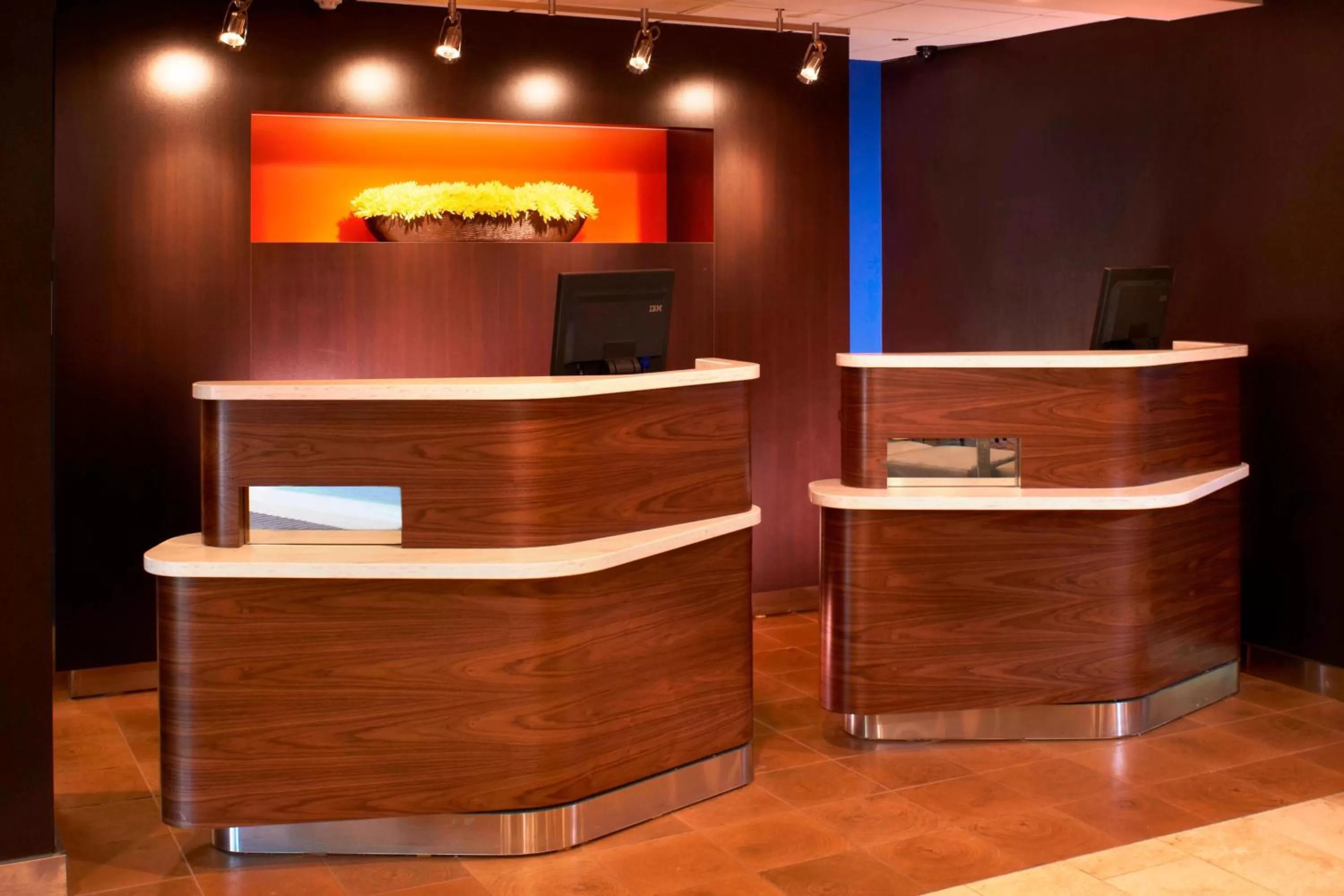 Lobby or reception in Courtyard Cleveland Independence