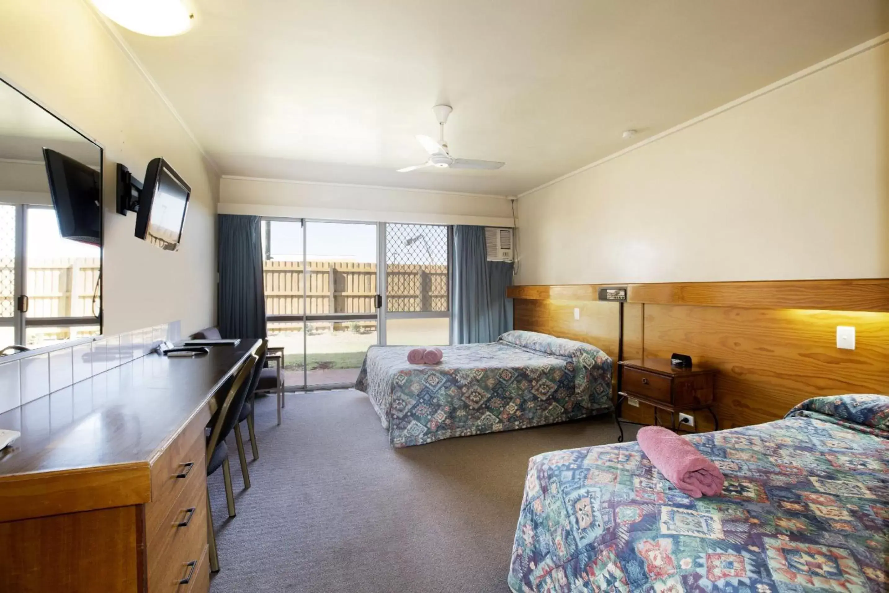 Economy Queen and Single Room in Wilsonton Hotel Toowoomba Economy Queen and Single Room in Wilsonton Hotel Toowoomba