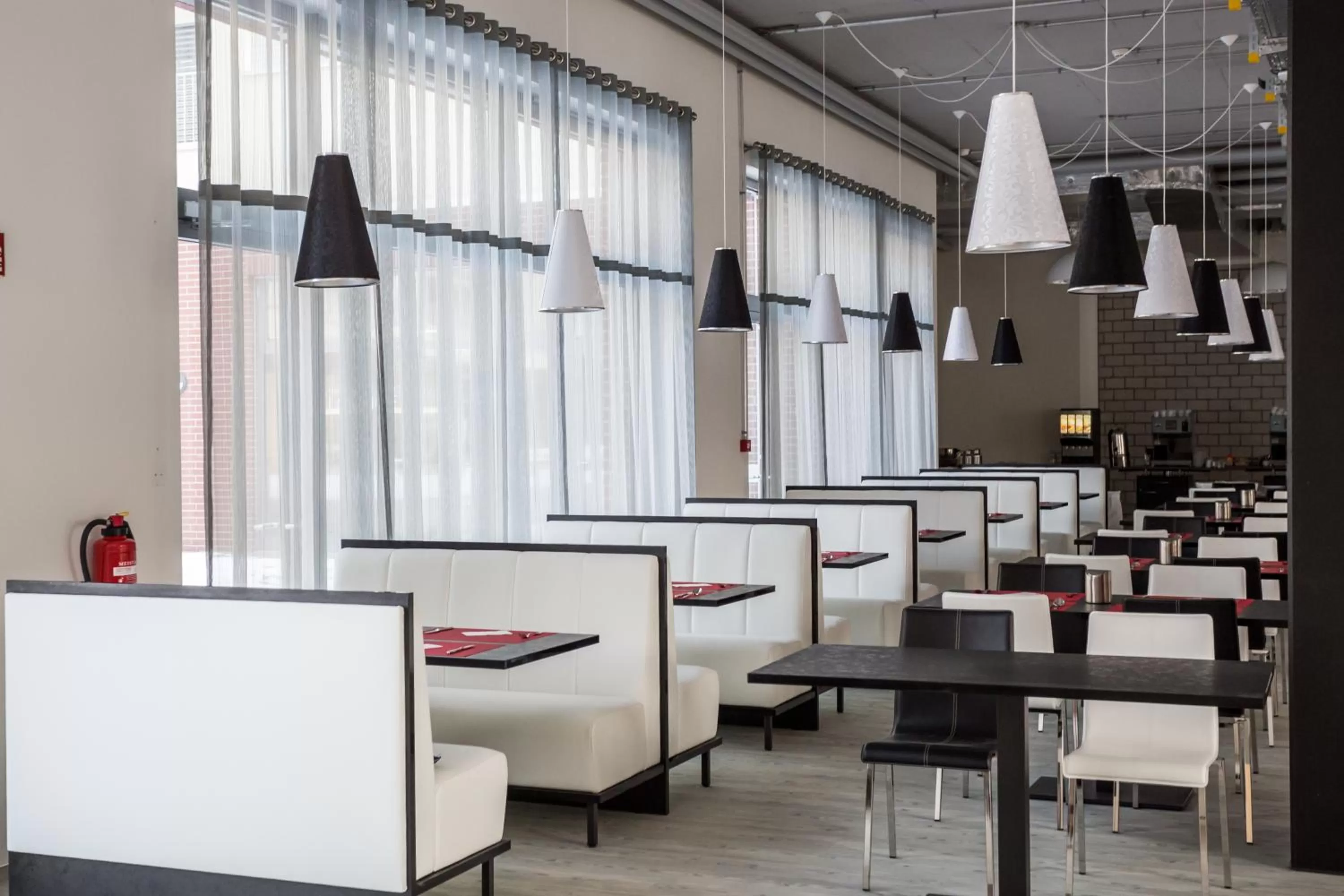 Restaurant/places to eat in Residence Thessoni Home Zurich -self checkin -no restaurants-short&longstay