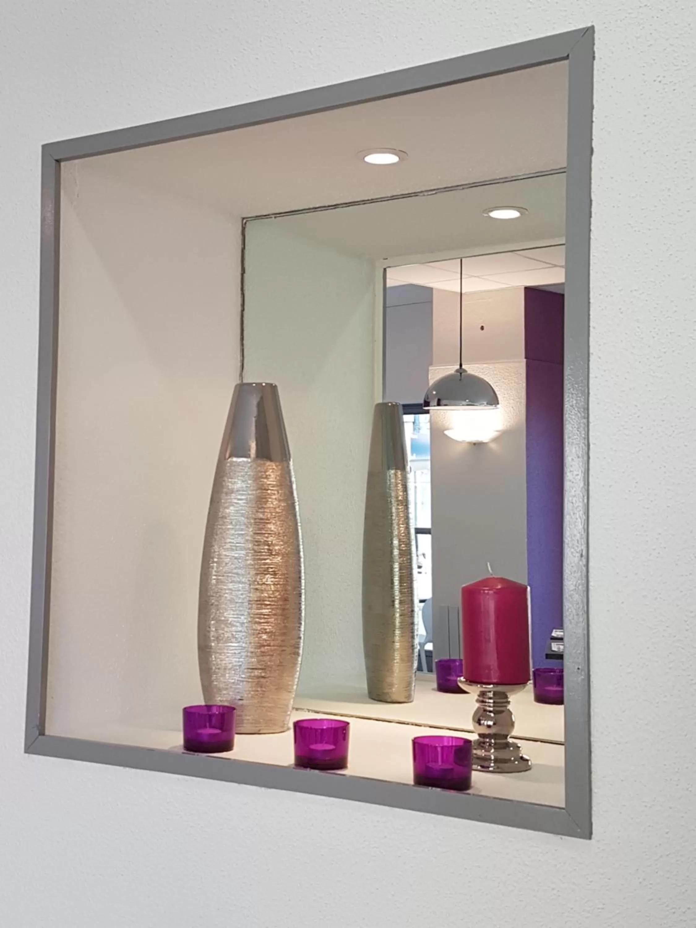 Decorative detail in BRIT HOTEL CONFORT NEVERS Centre Gare