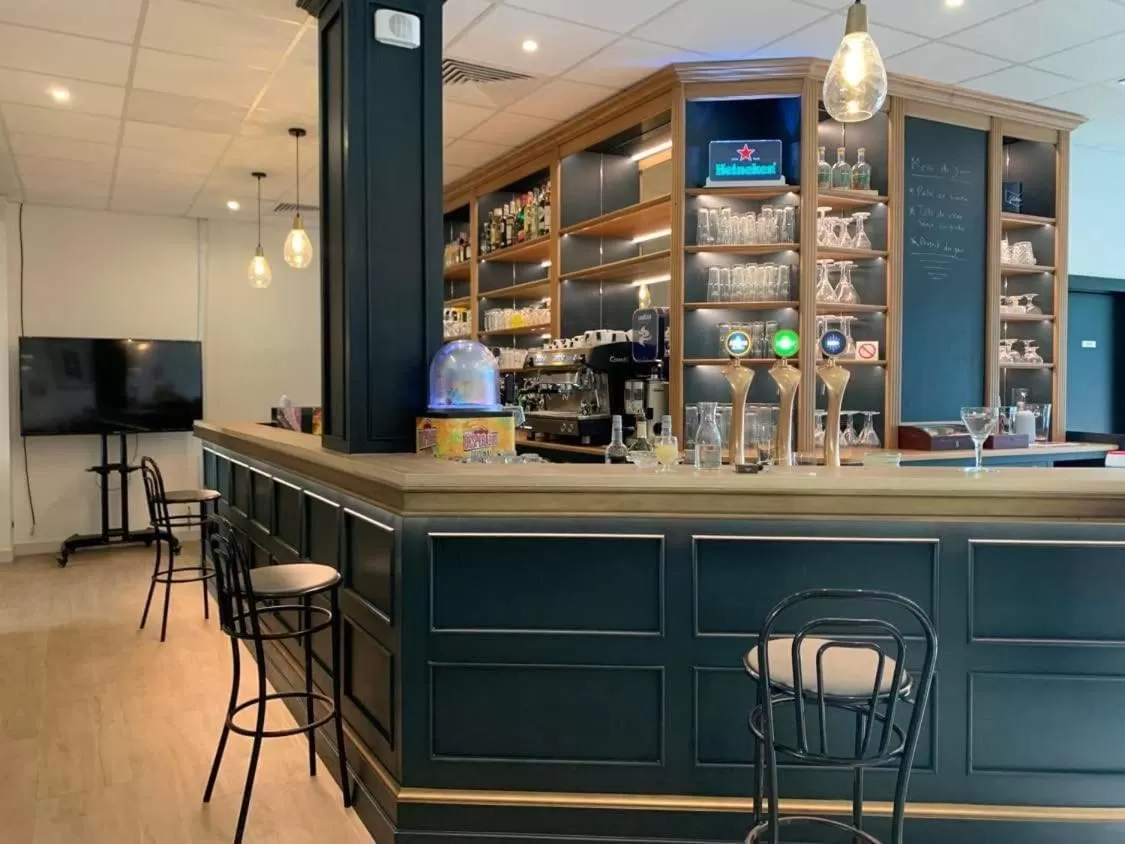 Lounge or bar in LE PATIO