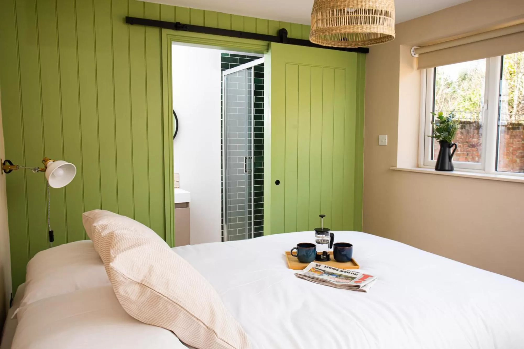 Bed in Settle in Southampton