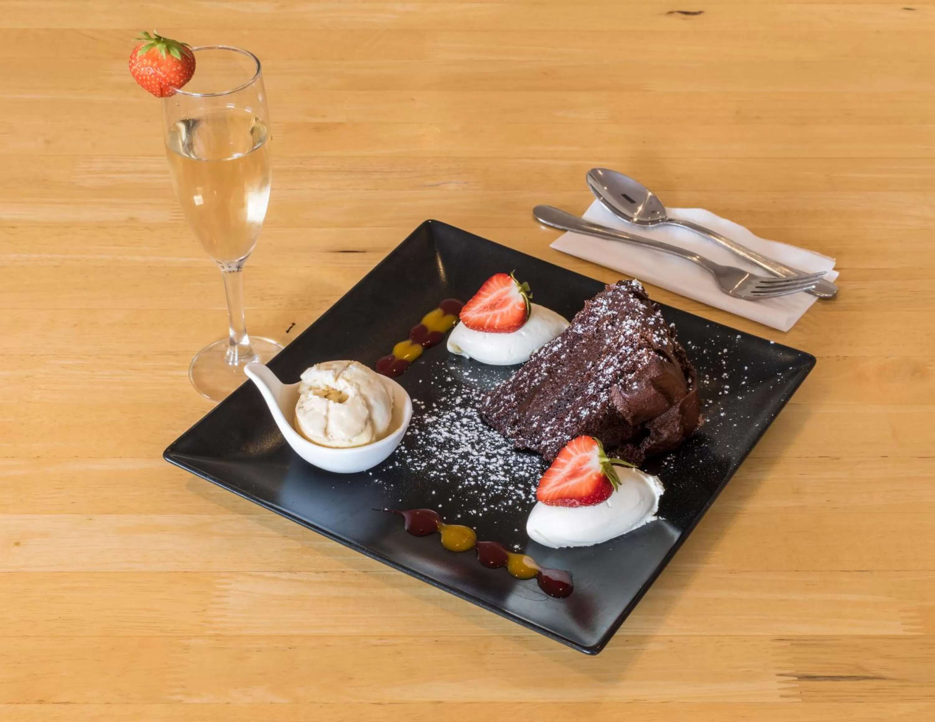 Restaurant/places to eat in Holiday Inn Express Antrim by IHG