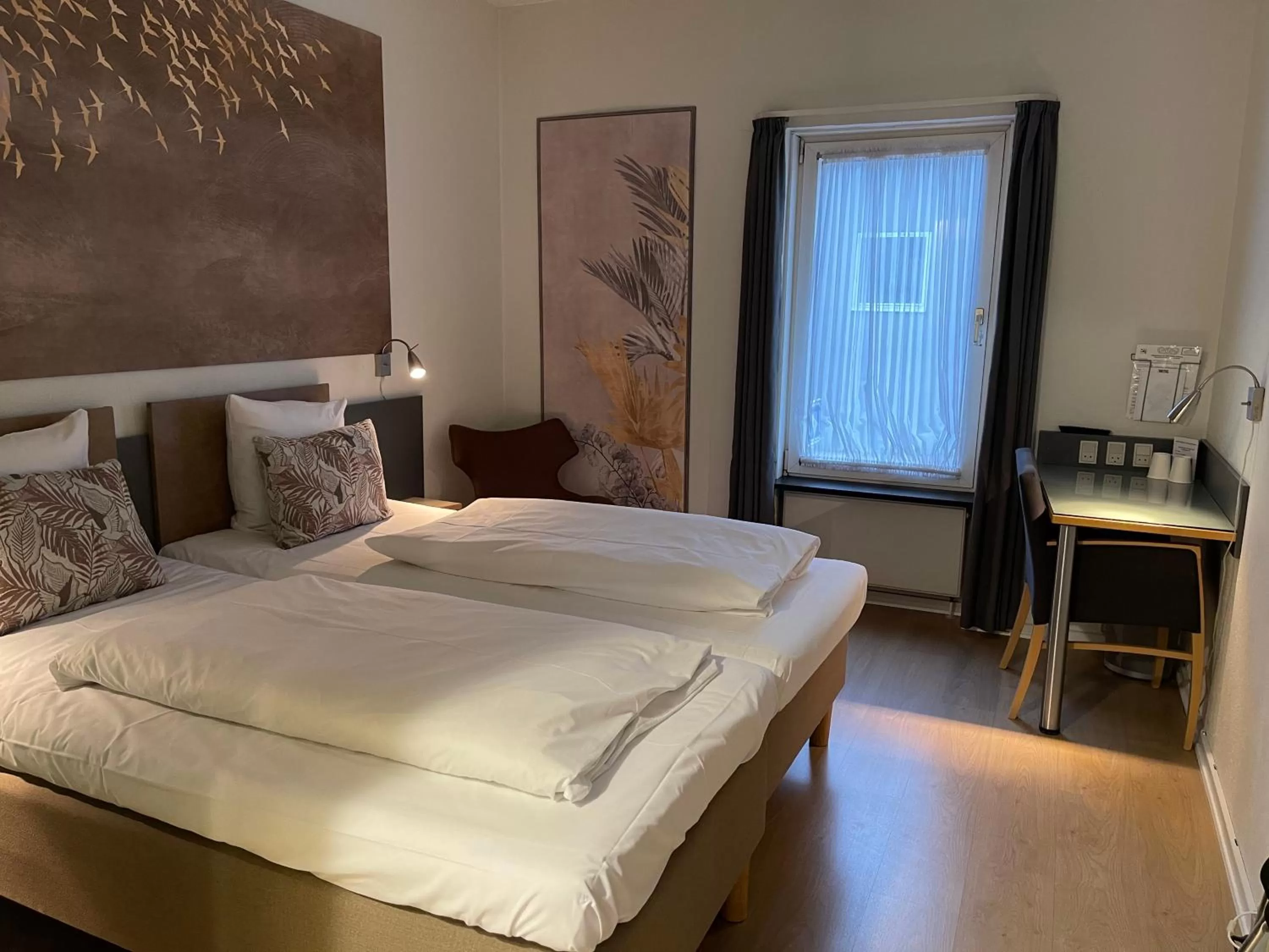 Bedroom, Bed in City Hotel Nattergalen