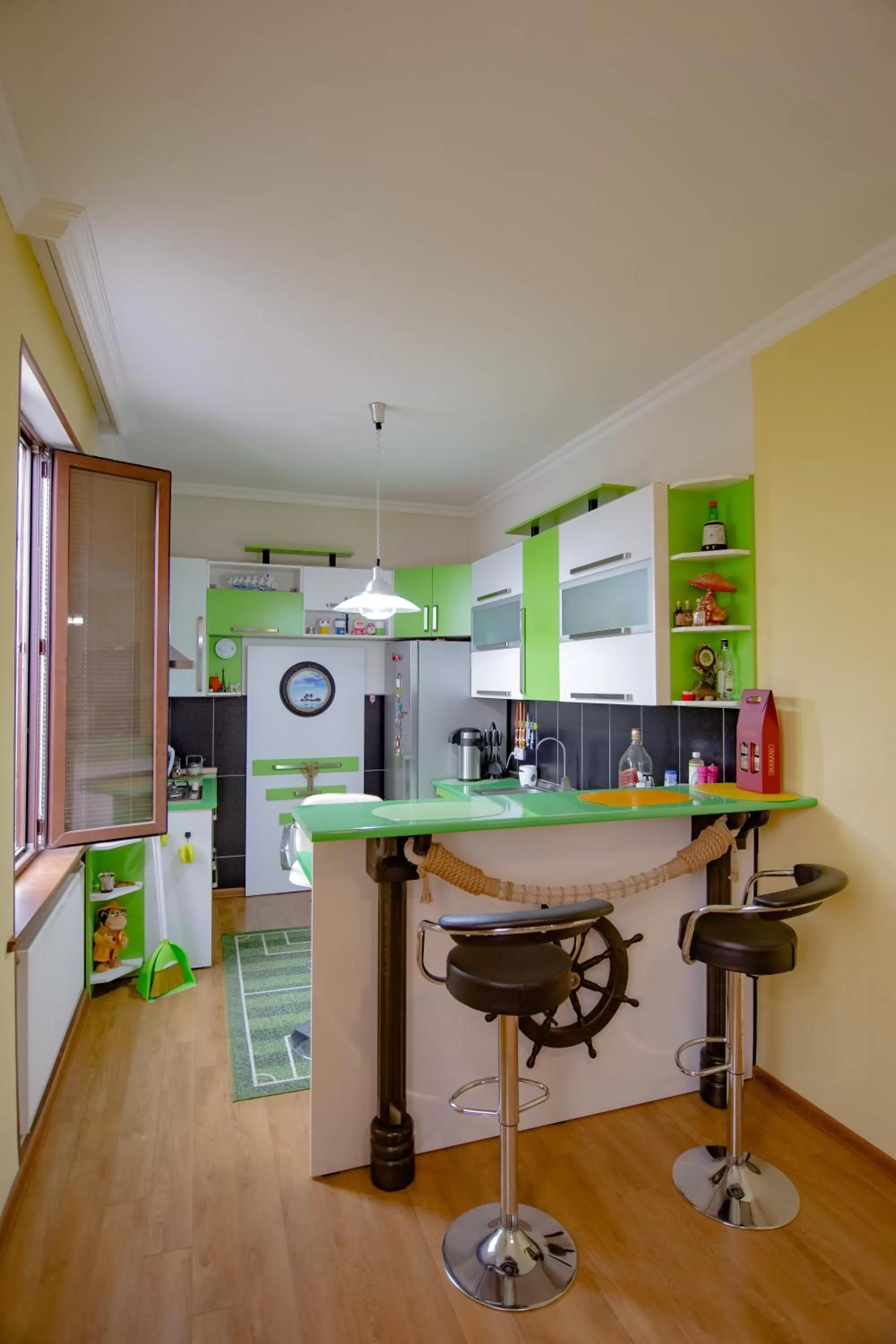 Coffee/tea facilities, Kitchen/Kitchenette in Qilimcha's Guesthouse