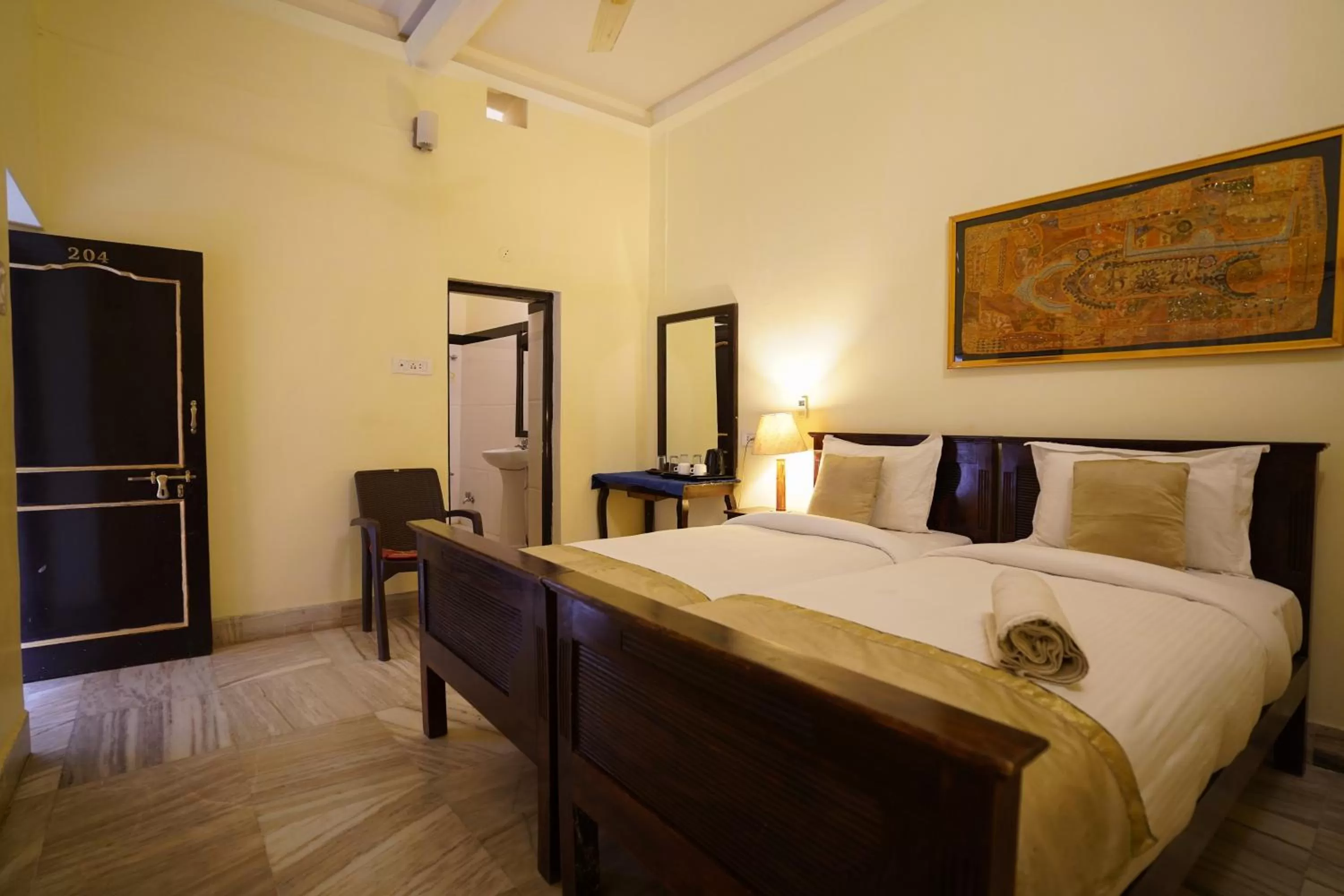 Bed in Hotel Shahi Garh