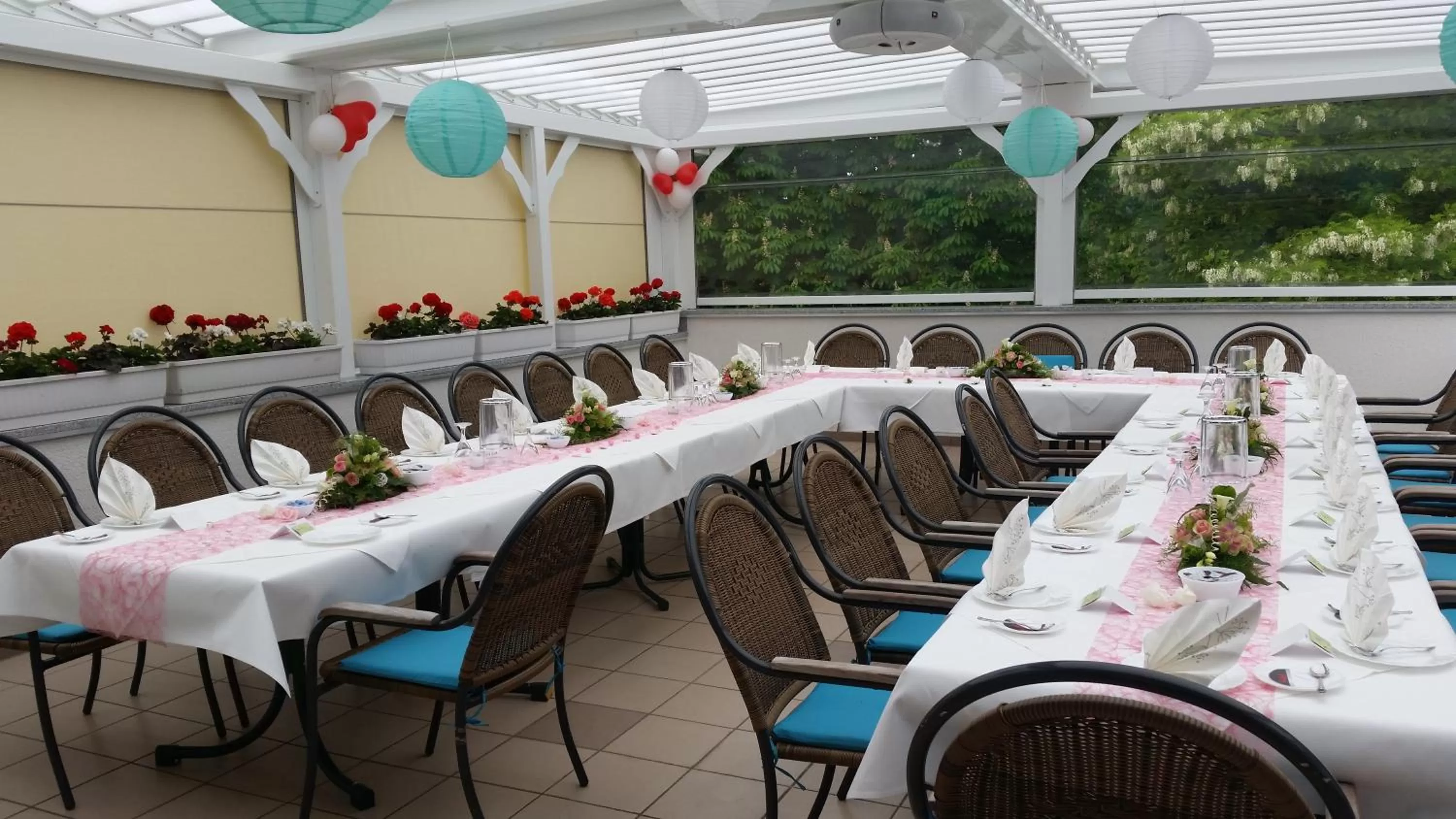 Banquet/Function facilities in Hotel & Restaurant Park Cafe ISA